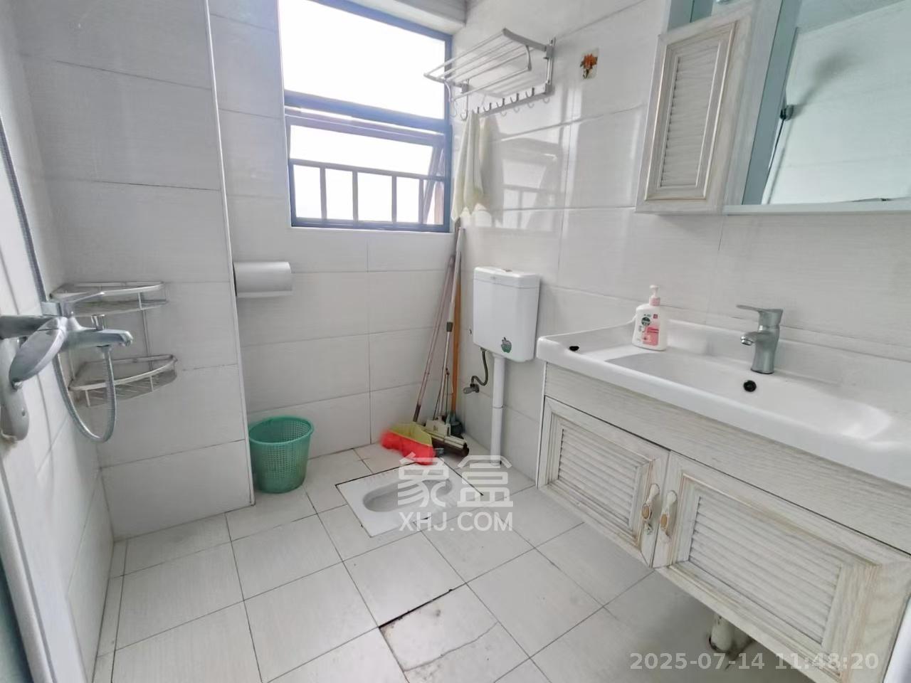 东驿竹园  3室2厅1卫   2000.00元/月室内图