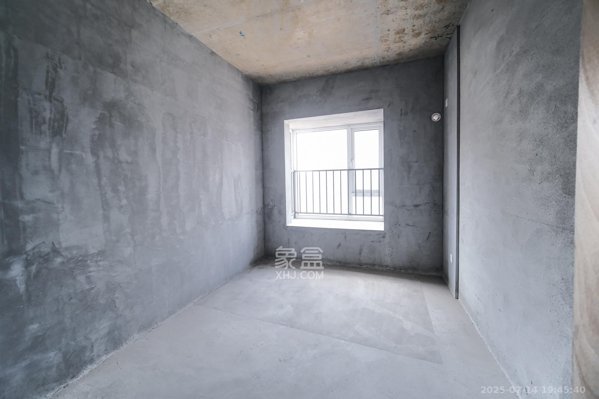 荣盛花语城  3室2厅1卫    46.8万卧室