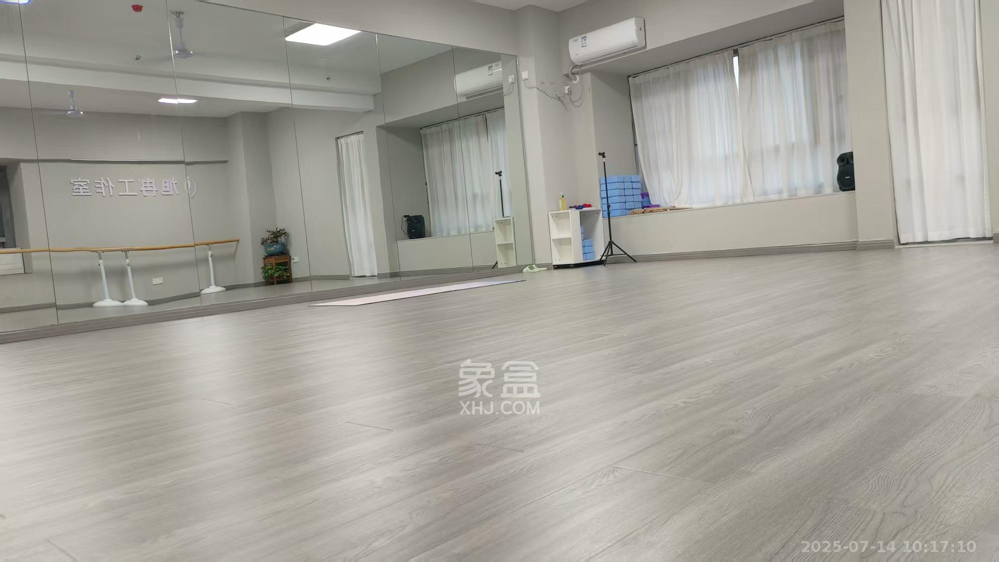 长房东旭国际 1室1厅1卫 3000.0元/月 长房东旭国际 1室1厅1卫 3000.0元/月室内图