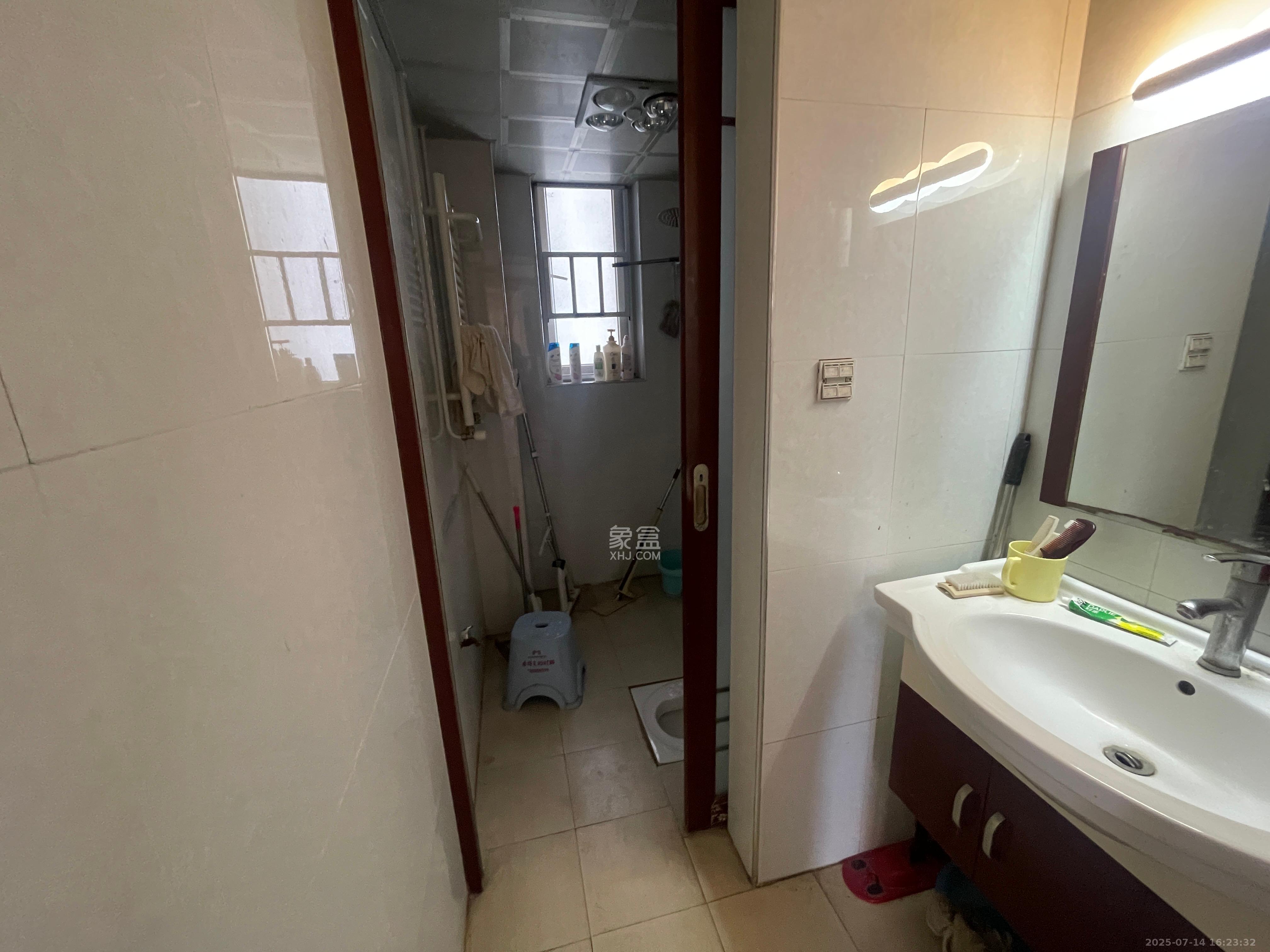 中房F联邦  4室2厅2卫    3200.0元/月 中房F联邦  4室2厅2卫    3200.0元/月室内图