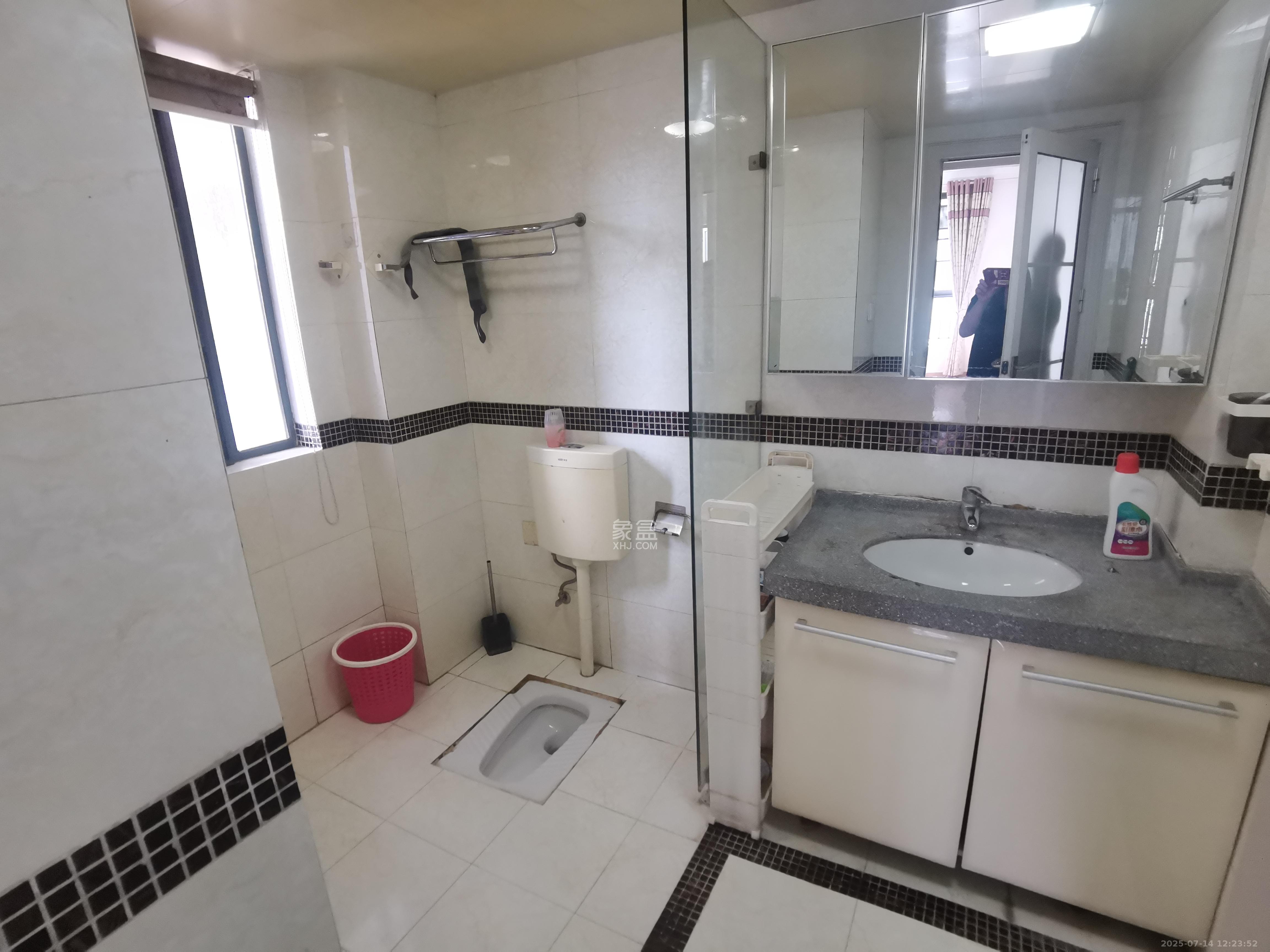 万博汇 2室2厅1卫 3200.0元/月 万博汇 2室2厅1卫 3200.0元/月室内图