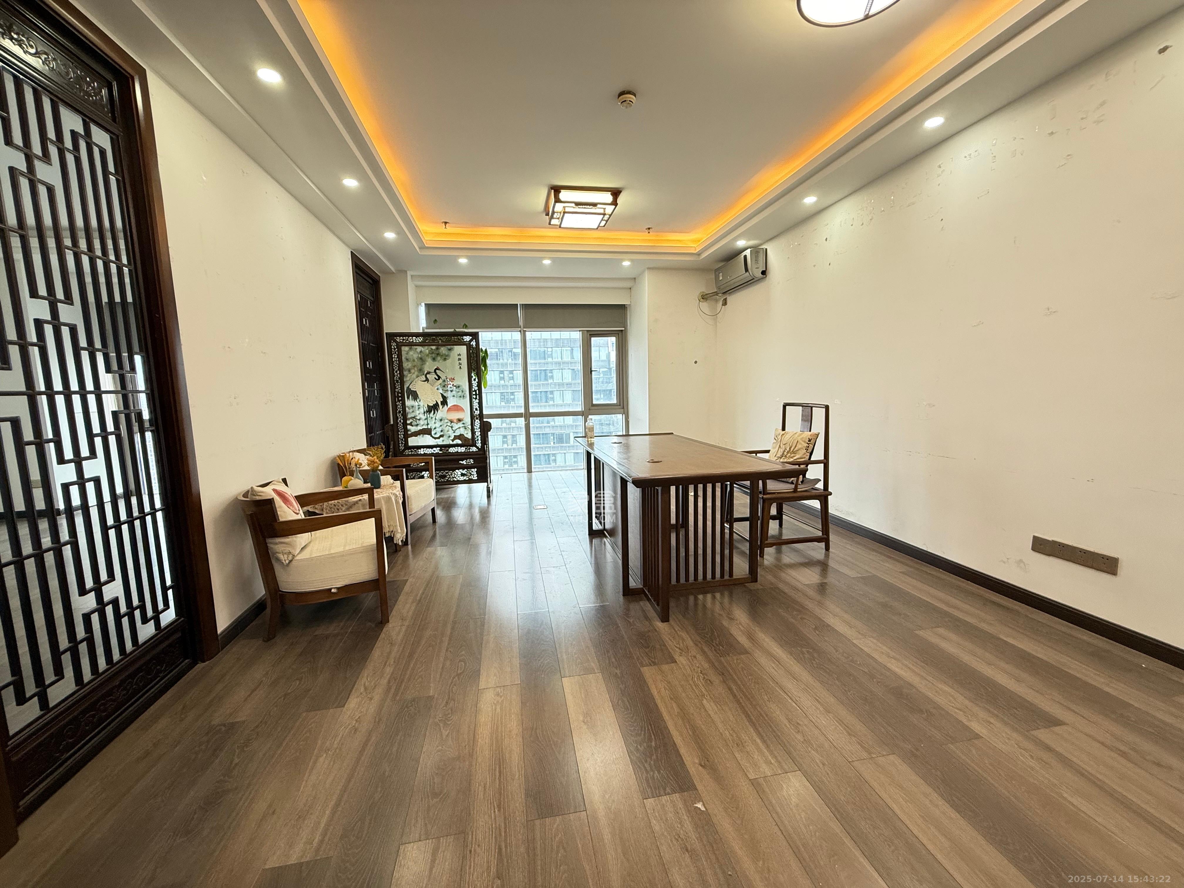 奥克斯广场 1室1厅1卫 2000.0元/月 奥克斯广场 1室1厅1卫 2000.0元/月室内图