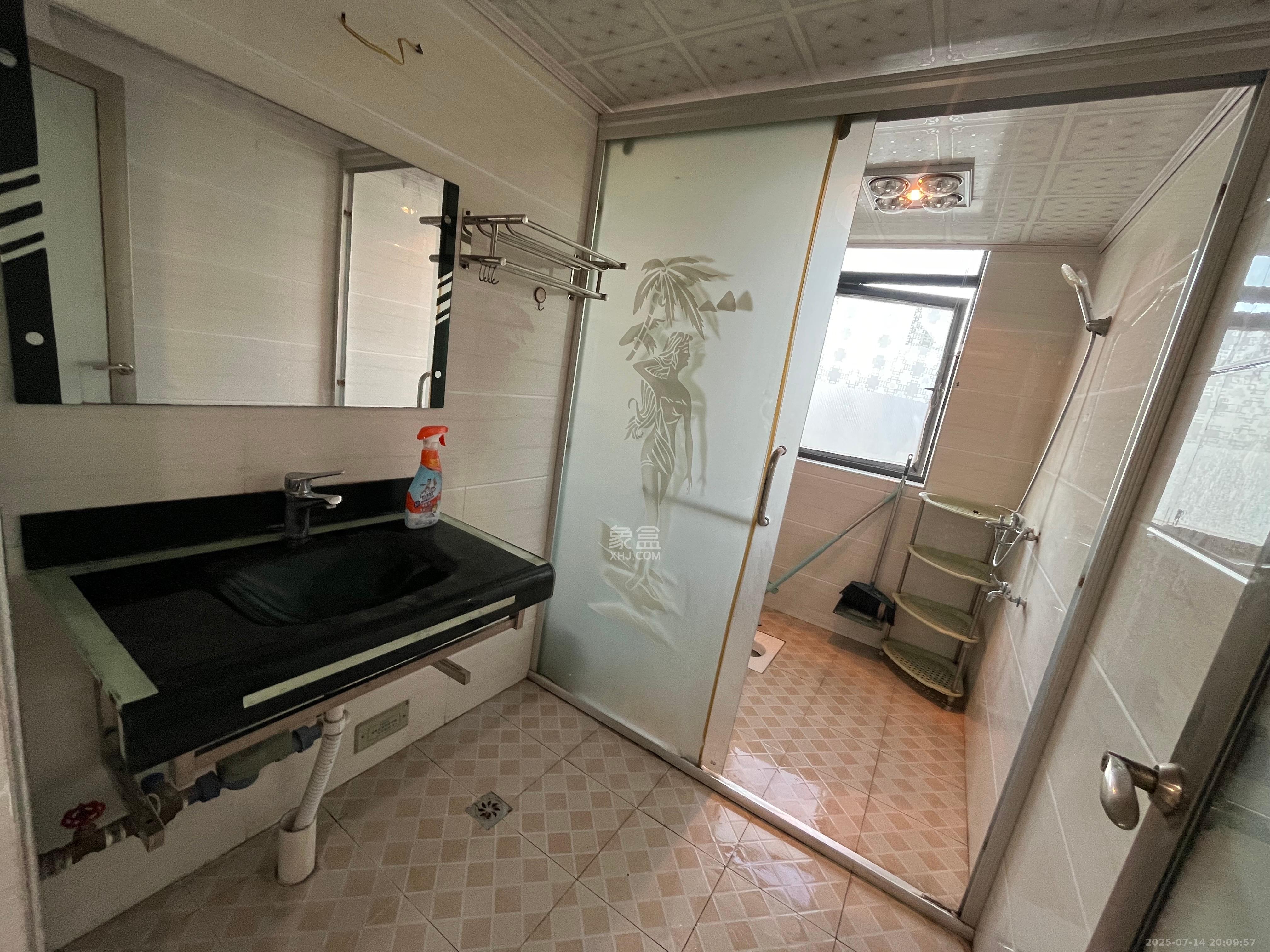 湘水熙园 4室2厅1卫 2500.0元/月 湘水熙园 4室2厅1卫 2500.0元/月室内图