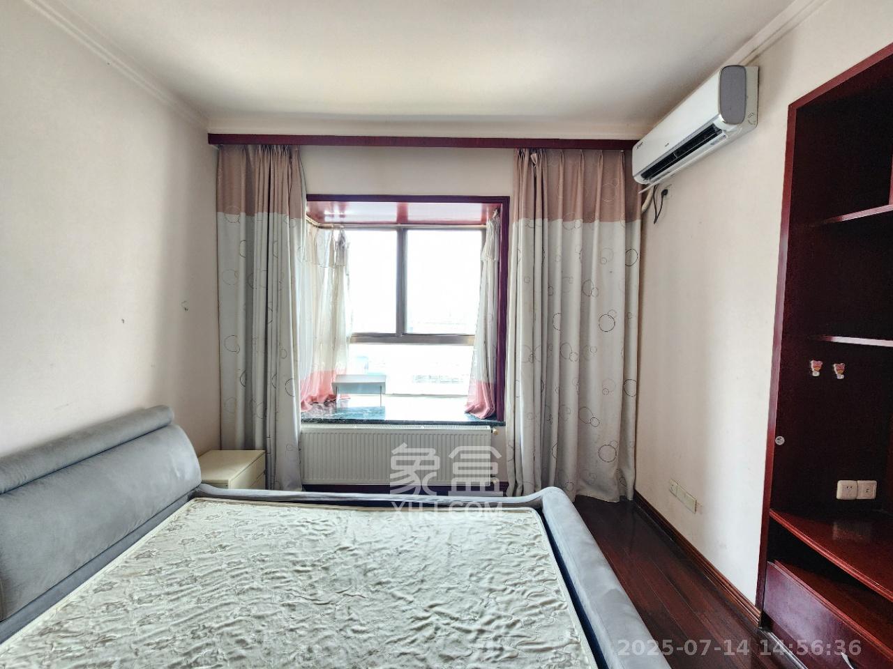 西岸润泽府  4室2厅2卫    3200.0元/月室内图