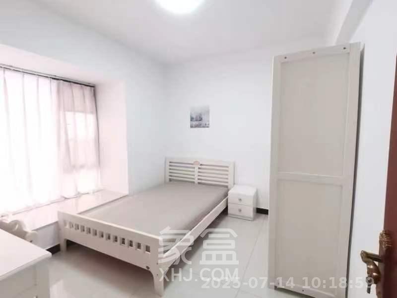 蓝山郡  3室2厅1卫   2100.00元/月室内图