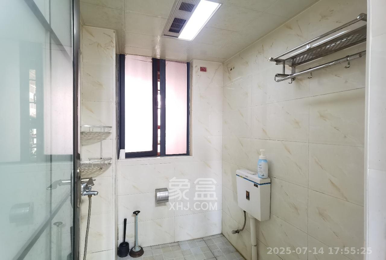 东业上城嘉苑(晟悦国际) 3室2厅1卫 1990.0元/月 东业上城嘉苑(晟悦国际) 3室2厅1卫 1990.0元/月室内图