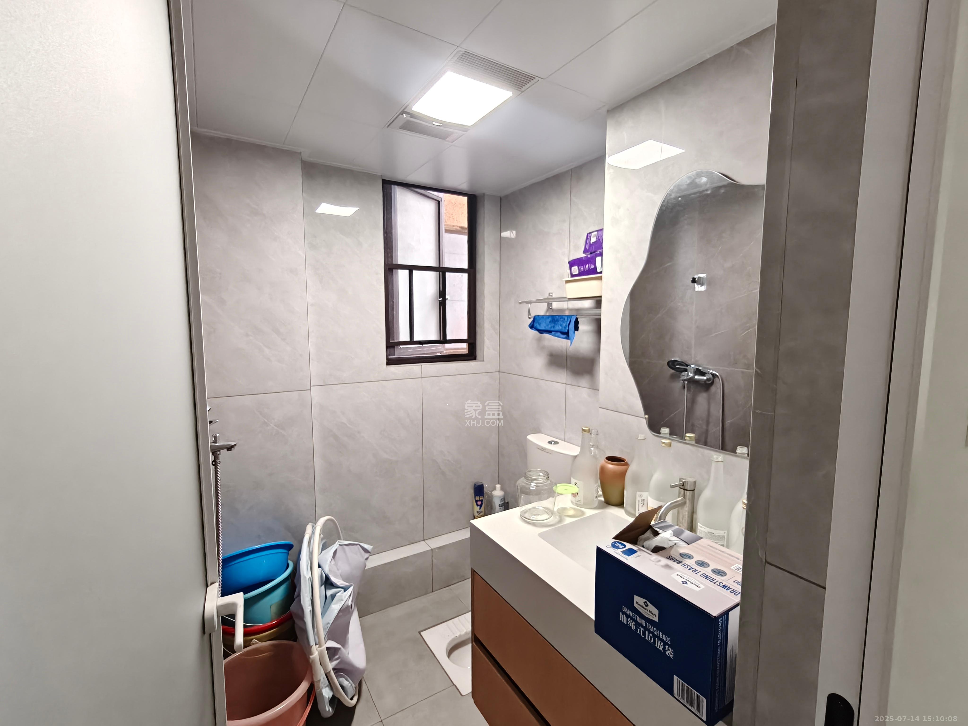 明昇壹城(明昇时代广场)二期  3室2厅2卫    2700.0元/月 明昇壹城(明昇时代广场)二期  3室2厅2卫    2700.0元/月室内图