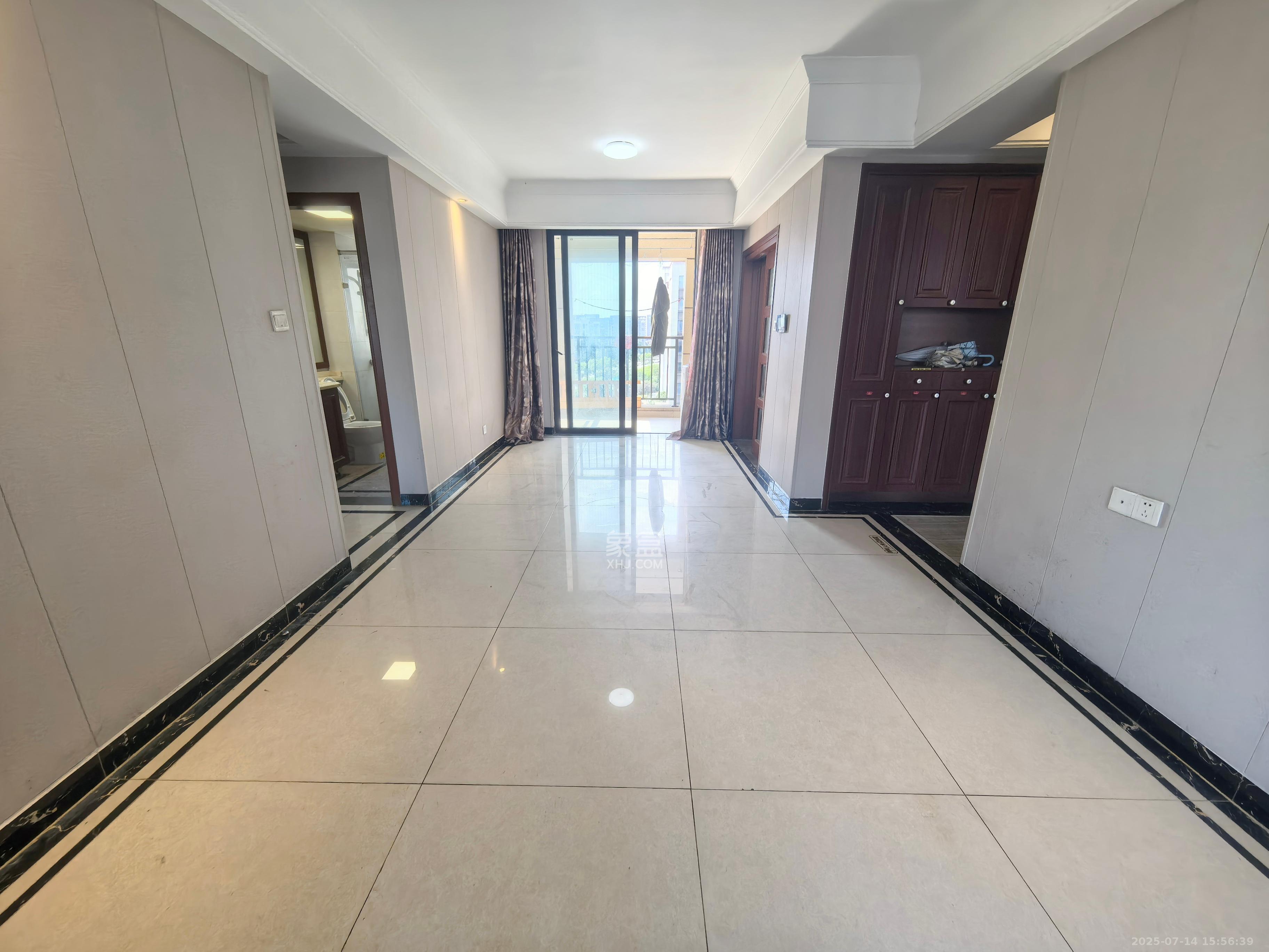 中海新城熙岸(中信新城五期)  3室2厅1卫    2000.0元/月 中海新城熙岸(中信新城五期)  3室2厅1卫    2000.0元/月室内图