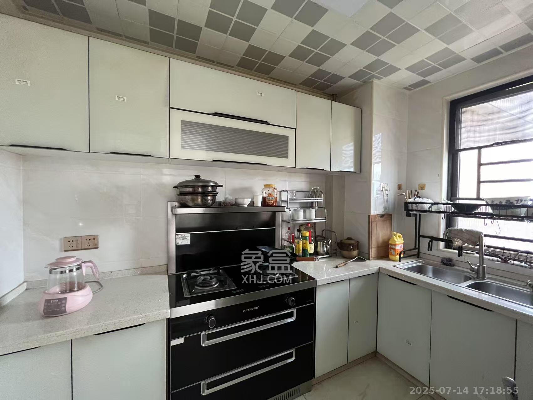 润和之悦(金泽园) 4室2厅2卫 2100.0元/月 润和之悦(金泽园) 4室2厅2卫 2100.0元/月室内图