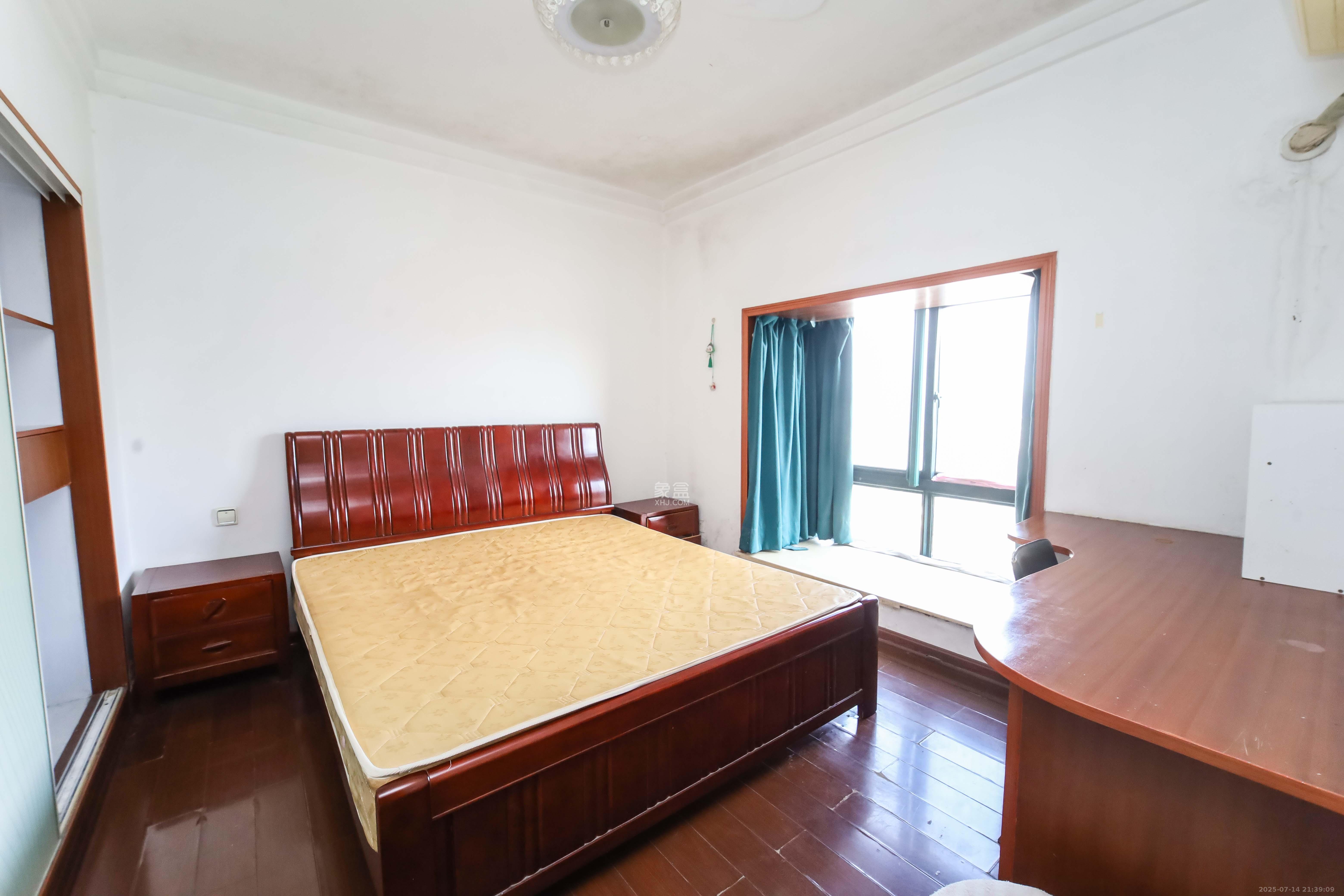 东玺门 2室1厅1卫 62.8万 东玺门 2室1厅1卫 62.8万卧室