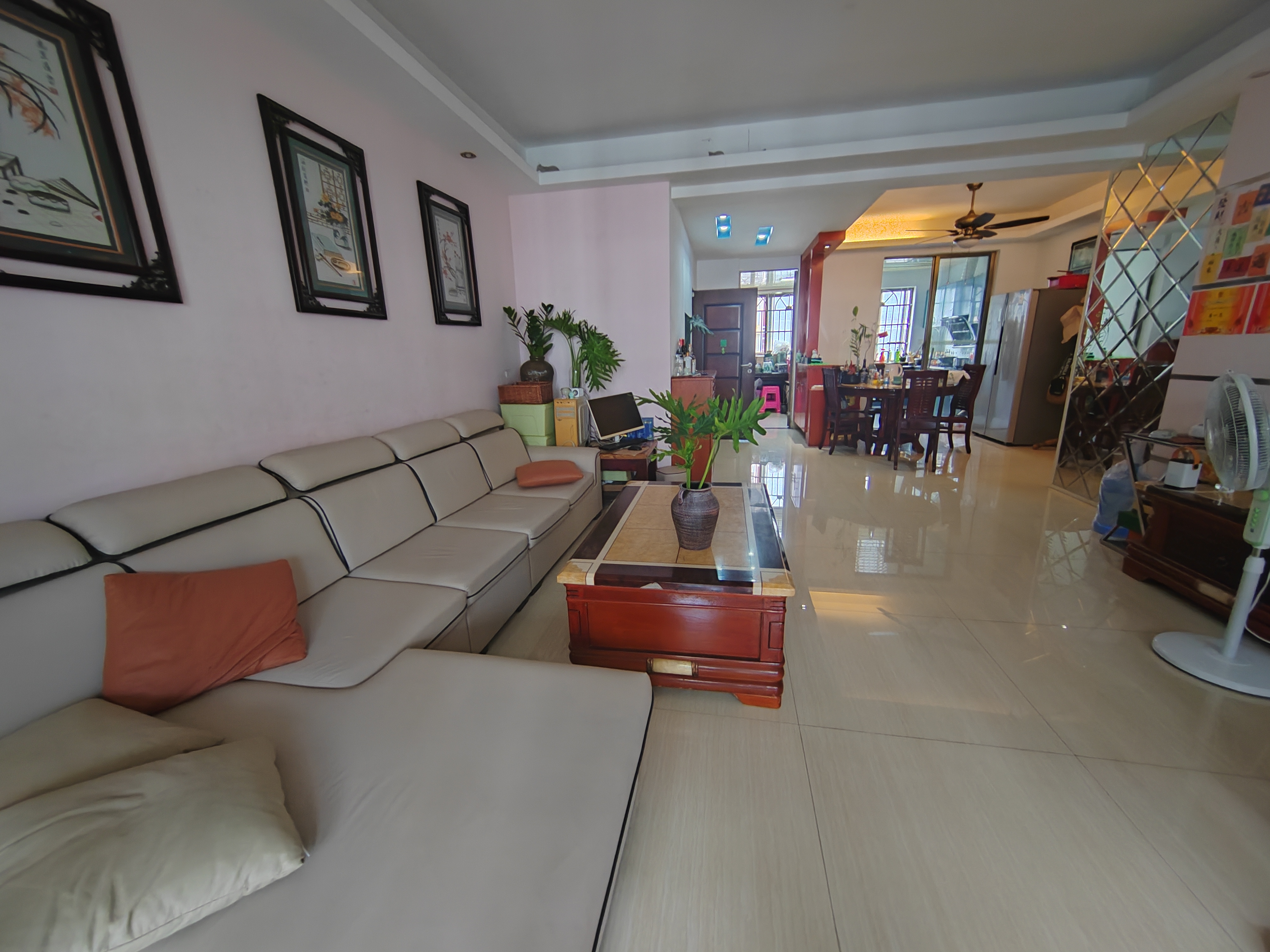 水云天 4室2厅2卫 3200.0元/月 水云天 4室2厅2卫 3200.0元/月室内图