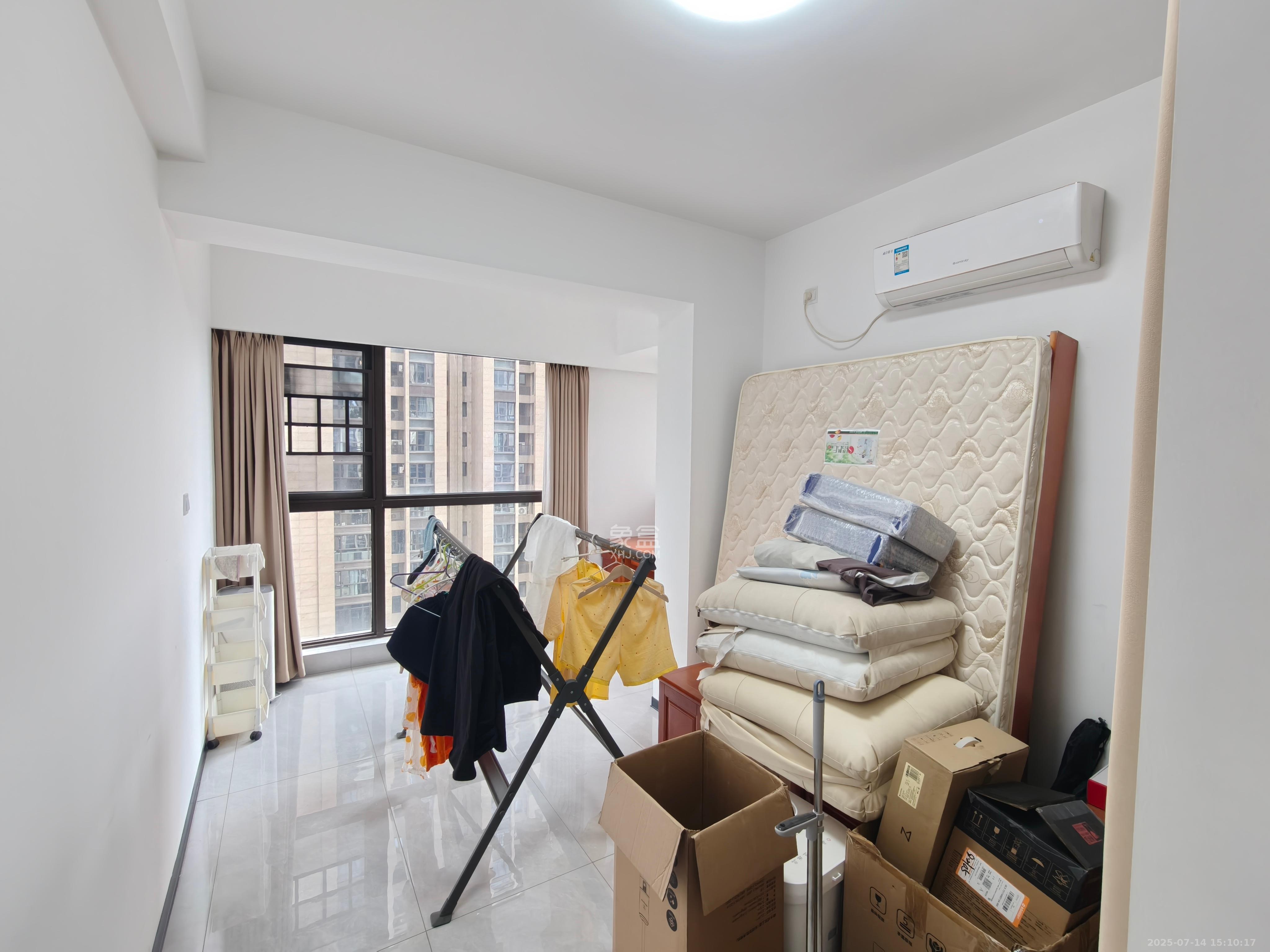 明昇壹城(明昇时代广场)二期  3室2厅2卫    2700.0元/月 明昇壹城(明昇时代广场)二期  3室2厅2卫    2700.0元/月室内图