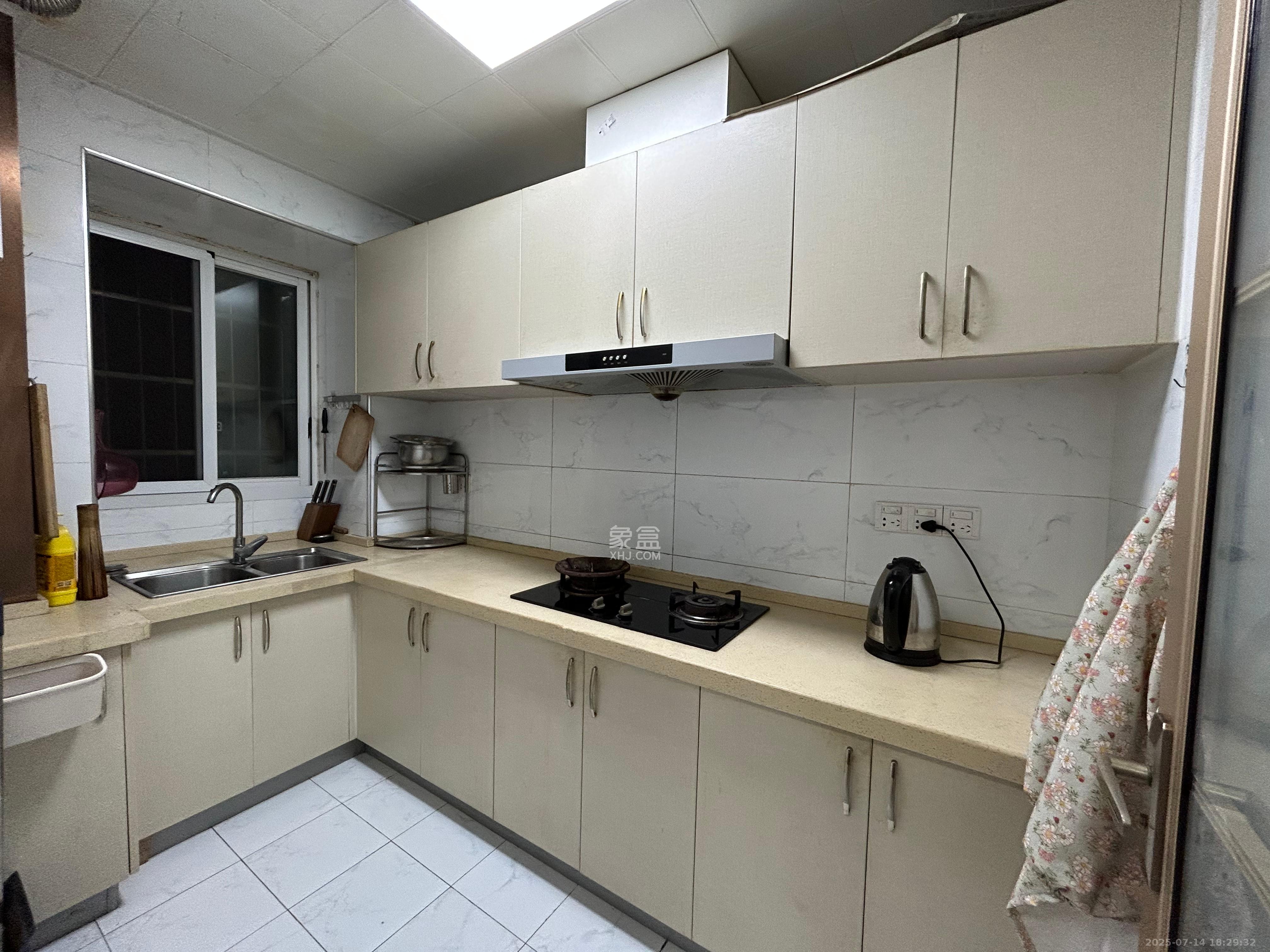 路桥宿舍 2室1厅1卫 1680.0元/月 路桥宿舍 2室1厅1卫 1680.0元/月室内图