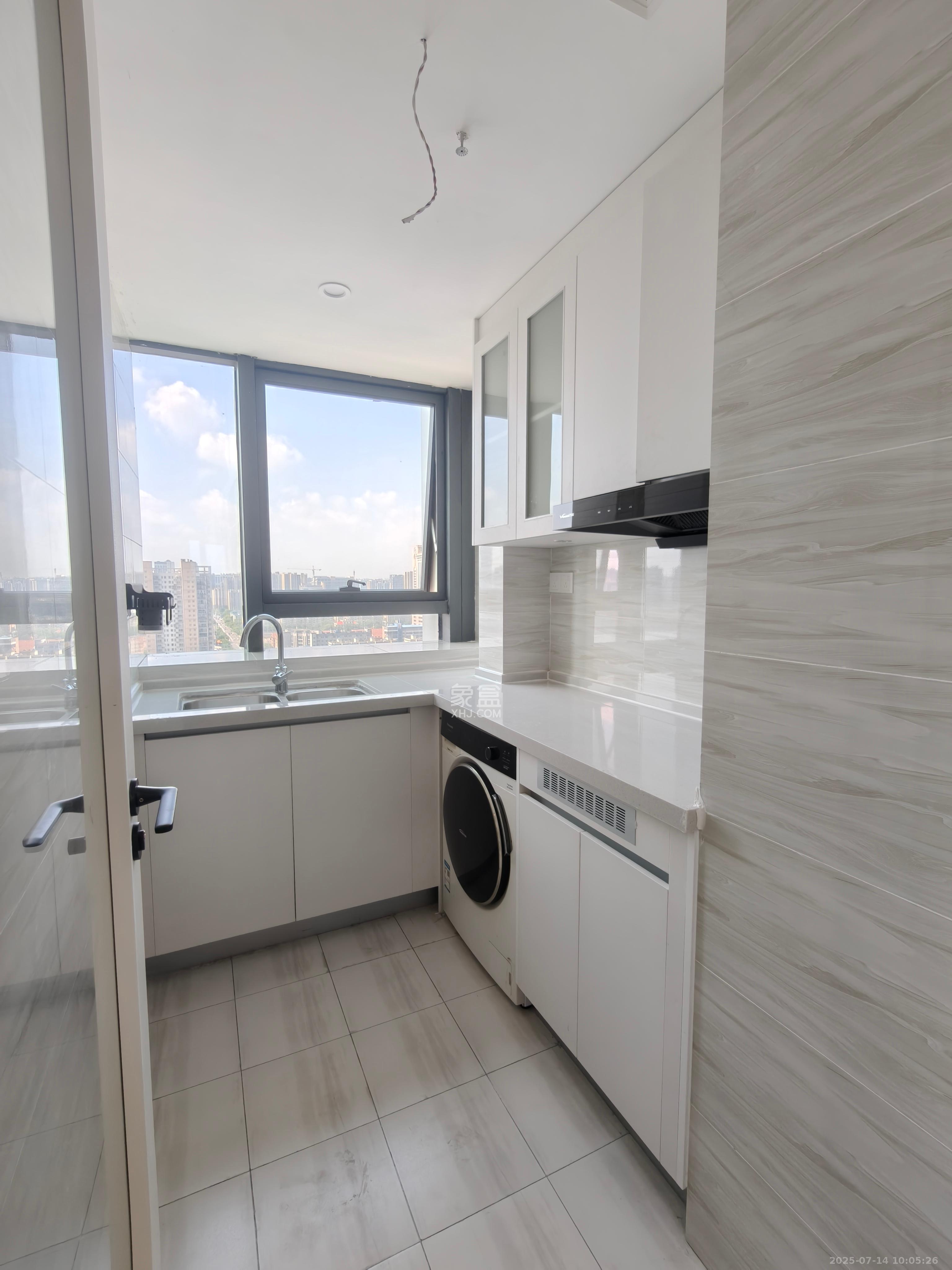 恒大珺悦府 3室1厅1卫 3300.0元/月 恒大珺悦府 3室1厅1卫 3300.0元/月室内图