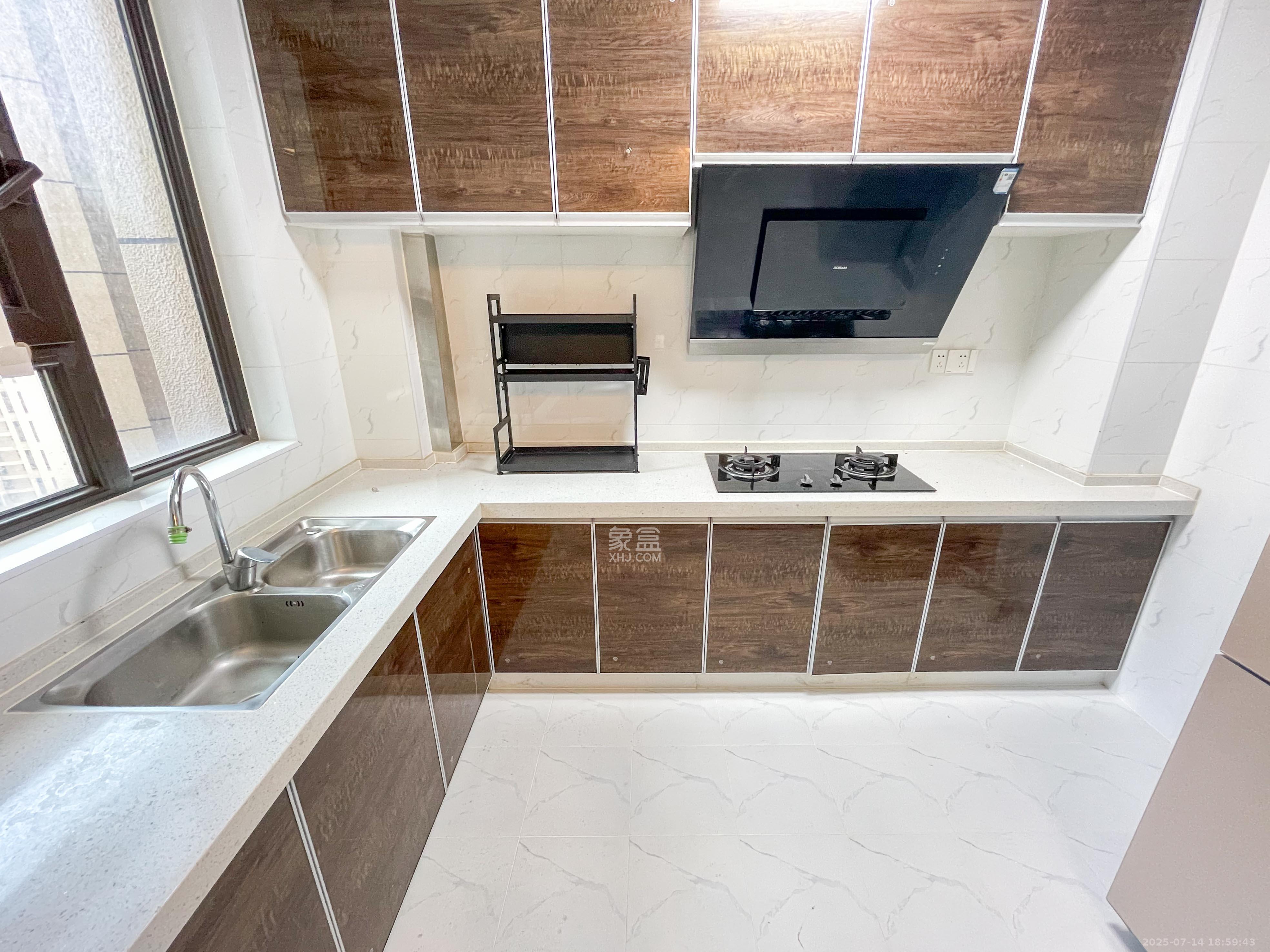 晟通牡丹舸 3室2厅1卫 288.0万 晟通牡丹舸 3室2厅1卫 288.0万厨房