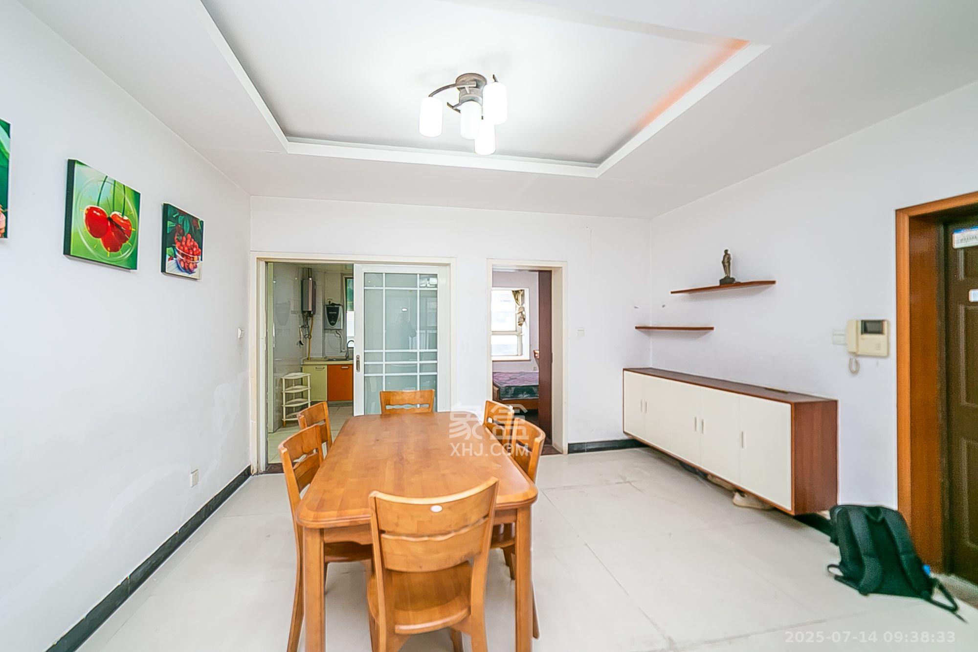 都江新城(都江新苑) 3室2厅2卫 2600.0元/月 都江新城(都江新苑) 3室2厅2卫 2600.0元/月室内图