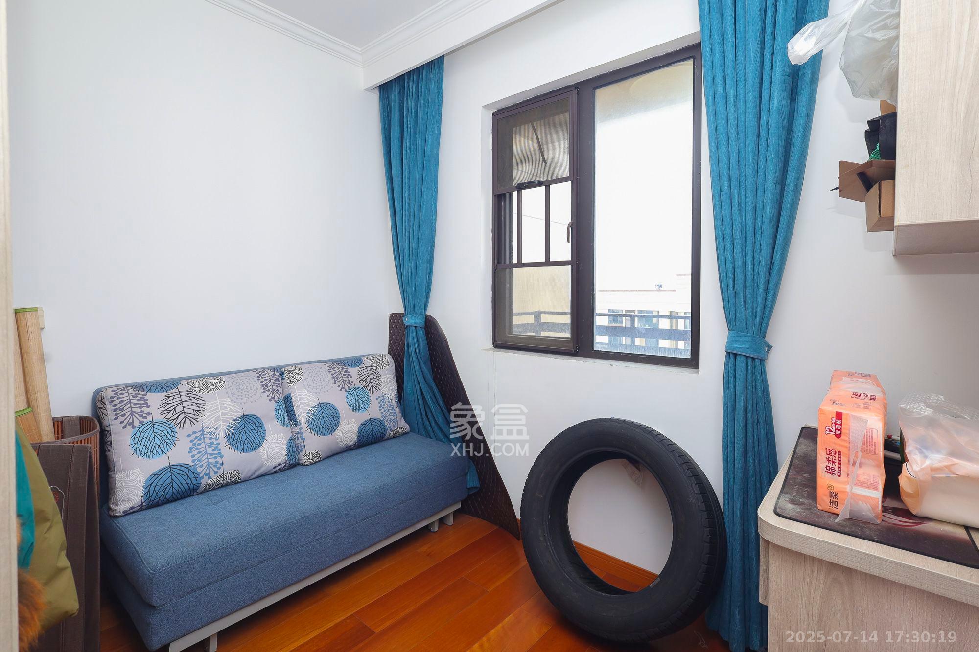 恒基旭辉湖山赋  3室2厅2卫    3000.0元/月室内图