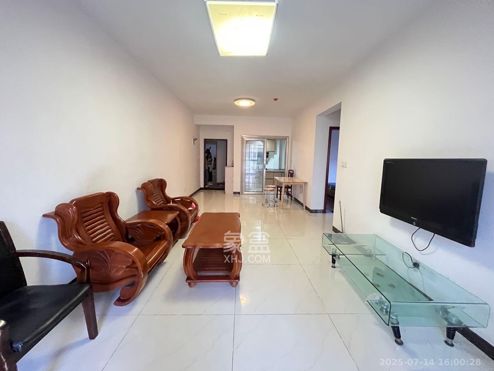 联丰苑 1室2厅1卫 1700.0元/月 联丰苑 1室2厅1卫 1700.0元/月室内图