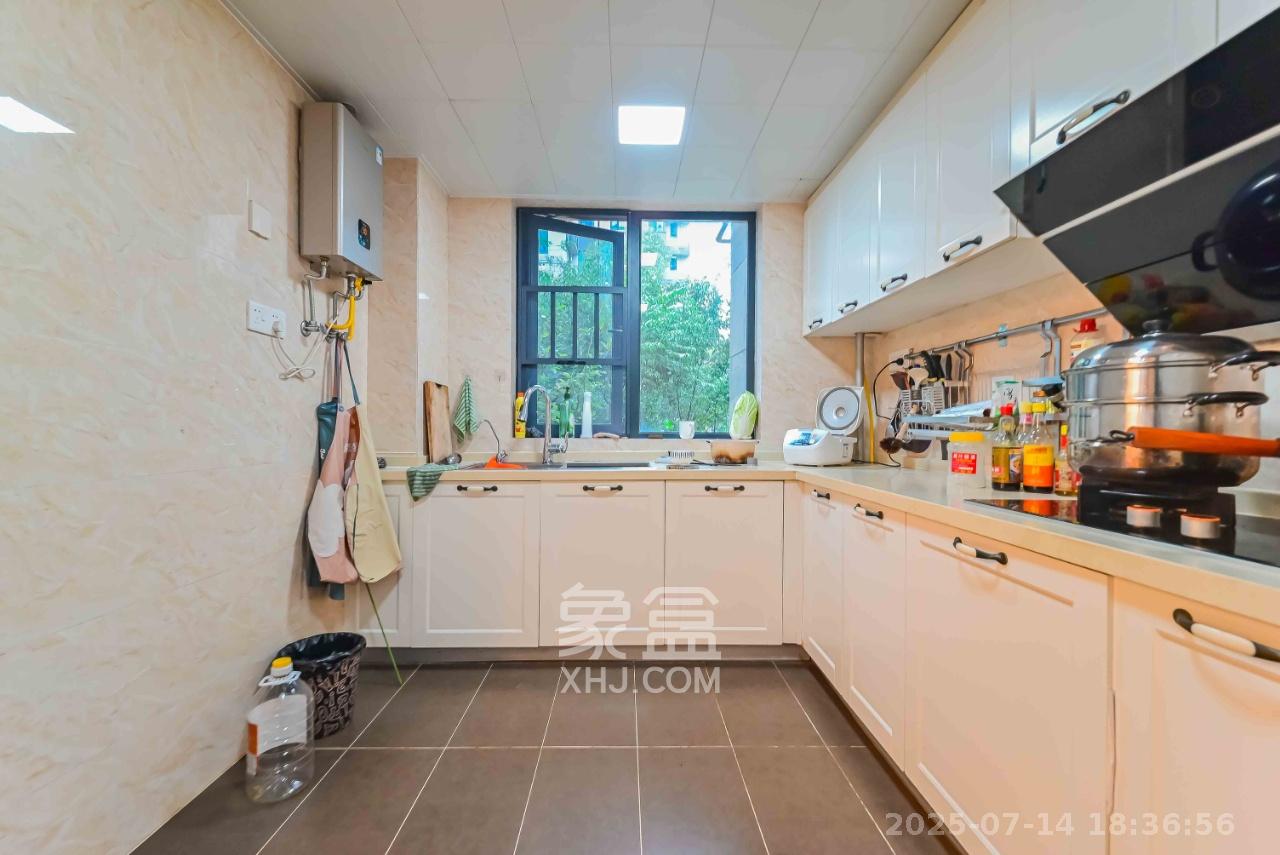 万科魅力之城观澜里  4室2厅2卫    6000.0元/月室内图