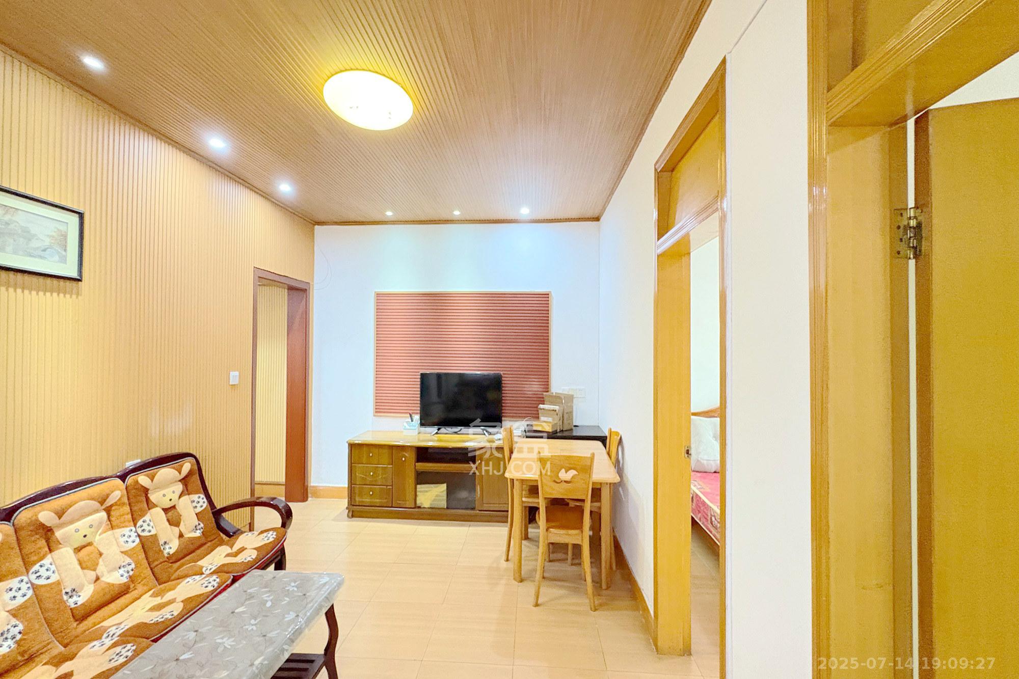 省政府五所  2室1厅1卫    75.0万 省政府五所  2室1厅1卫    75.0万客厅