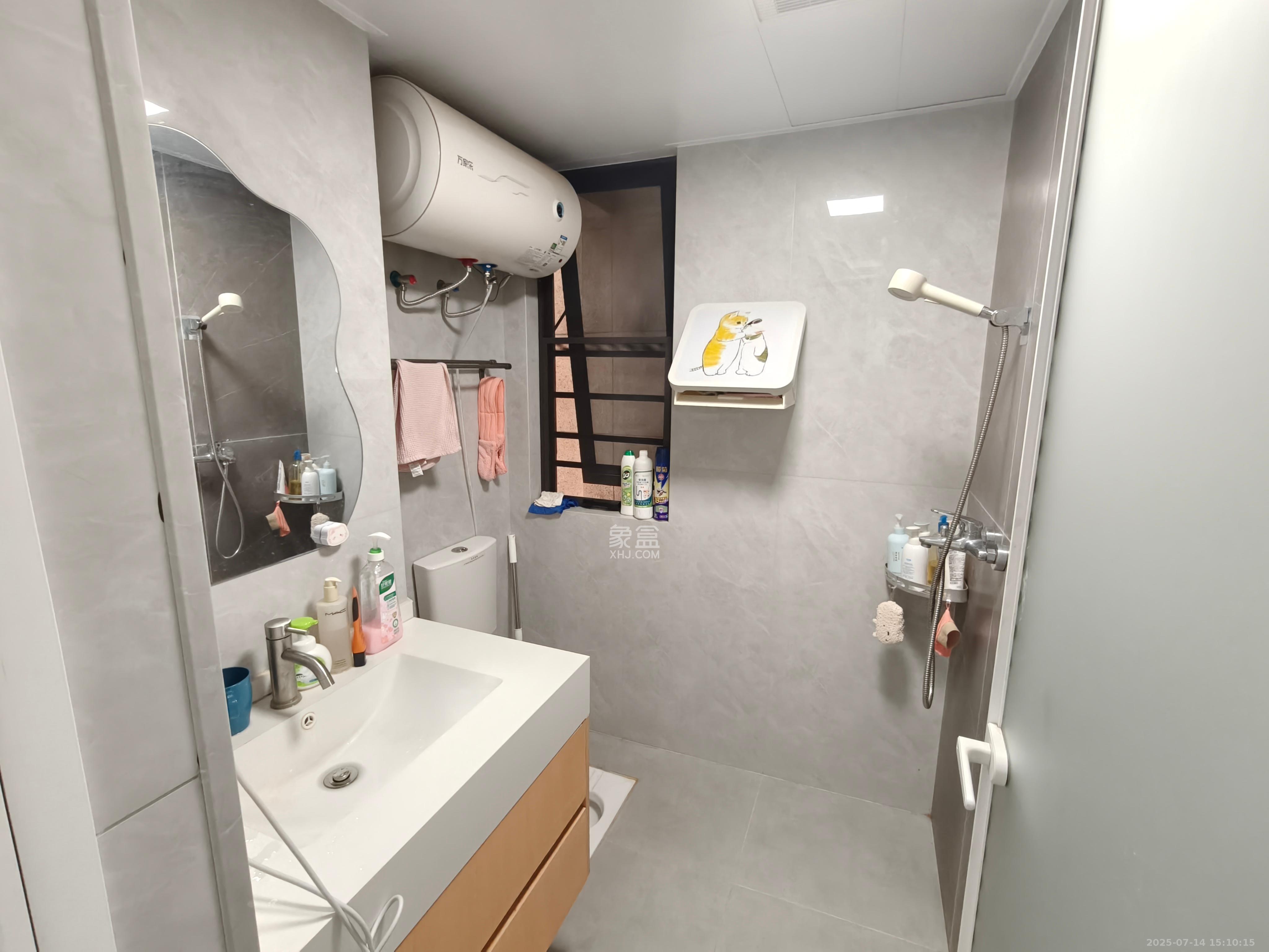 明昇壹城(明昇时代广场)二期  3室2厅2卫    2700.0元/月 明昇壹城(明昇时代广场)二期  3室2厅2卫    2700.0元/月室内图