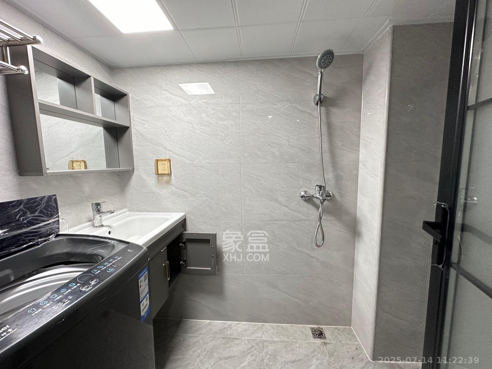 卓越江岸  2室0厅0卫    2200.0元/月 卓越江岸  2室0厅0卫    2200.0元/月室内图