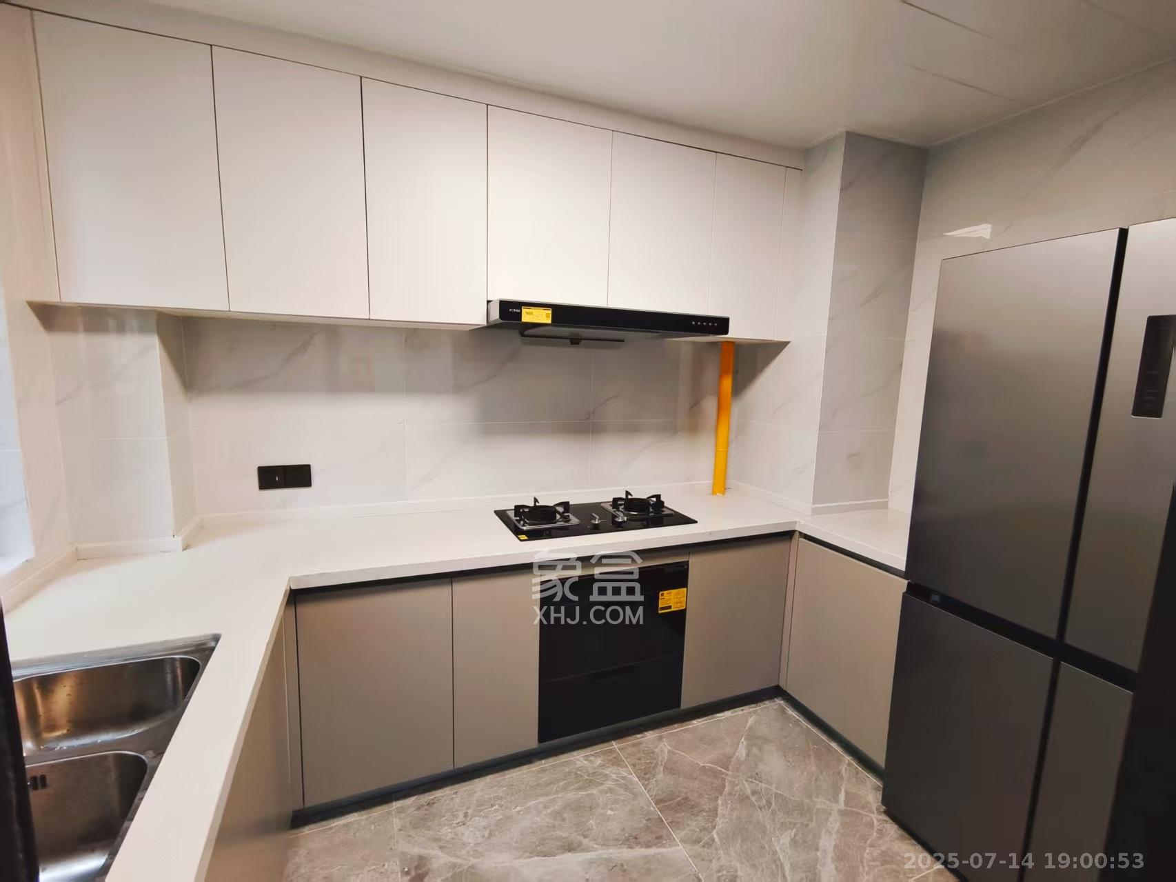 欣利梅溪左岸 4室2厅2卫 4000.0元/月 欣利梅溪左岸 4室2厅2卫 4000.0元/月室内图