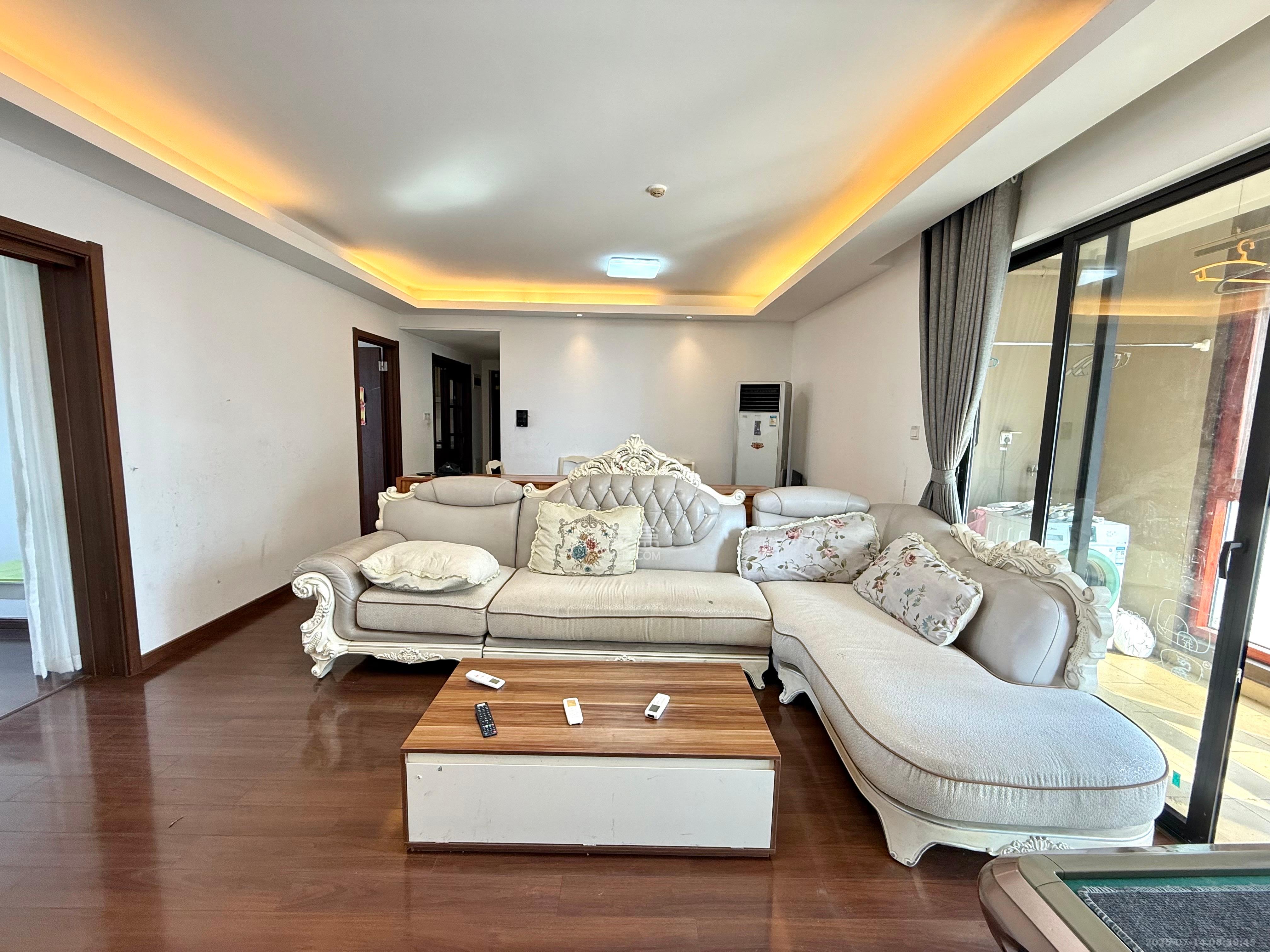 万科里金域国际 4室2厅2卫 4000.0元/月 万科里金域国际 4室2厅2卫 4000.0元/月室内图