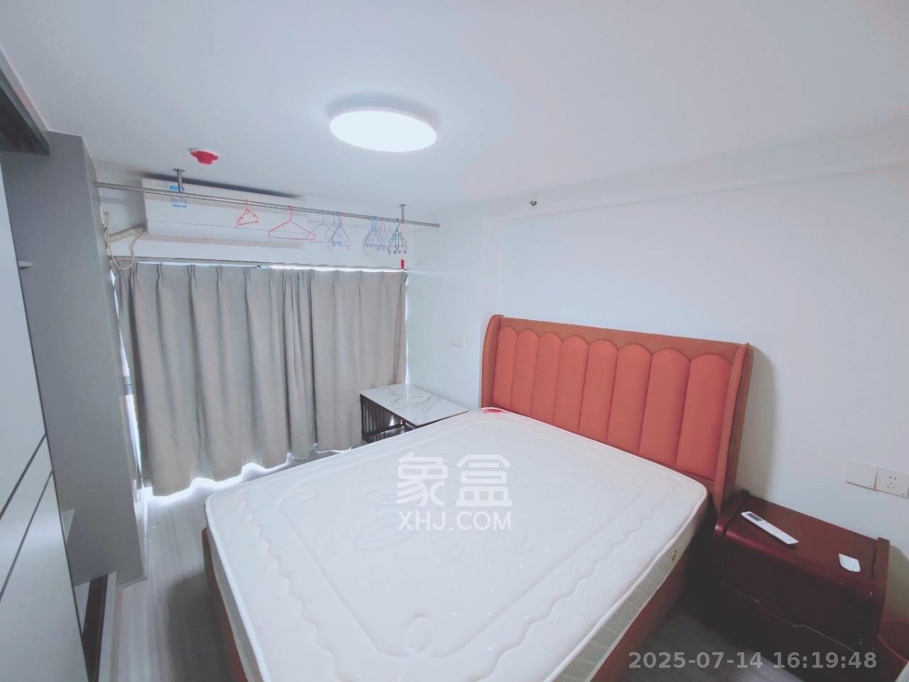 卓越伊景寓  1室1厅1卫    2200.0元/月室内图