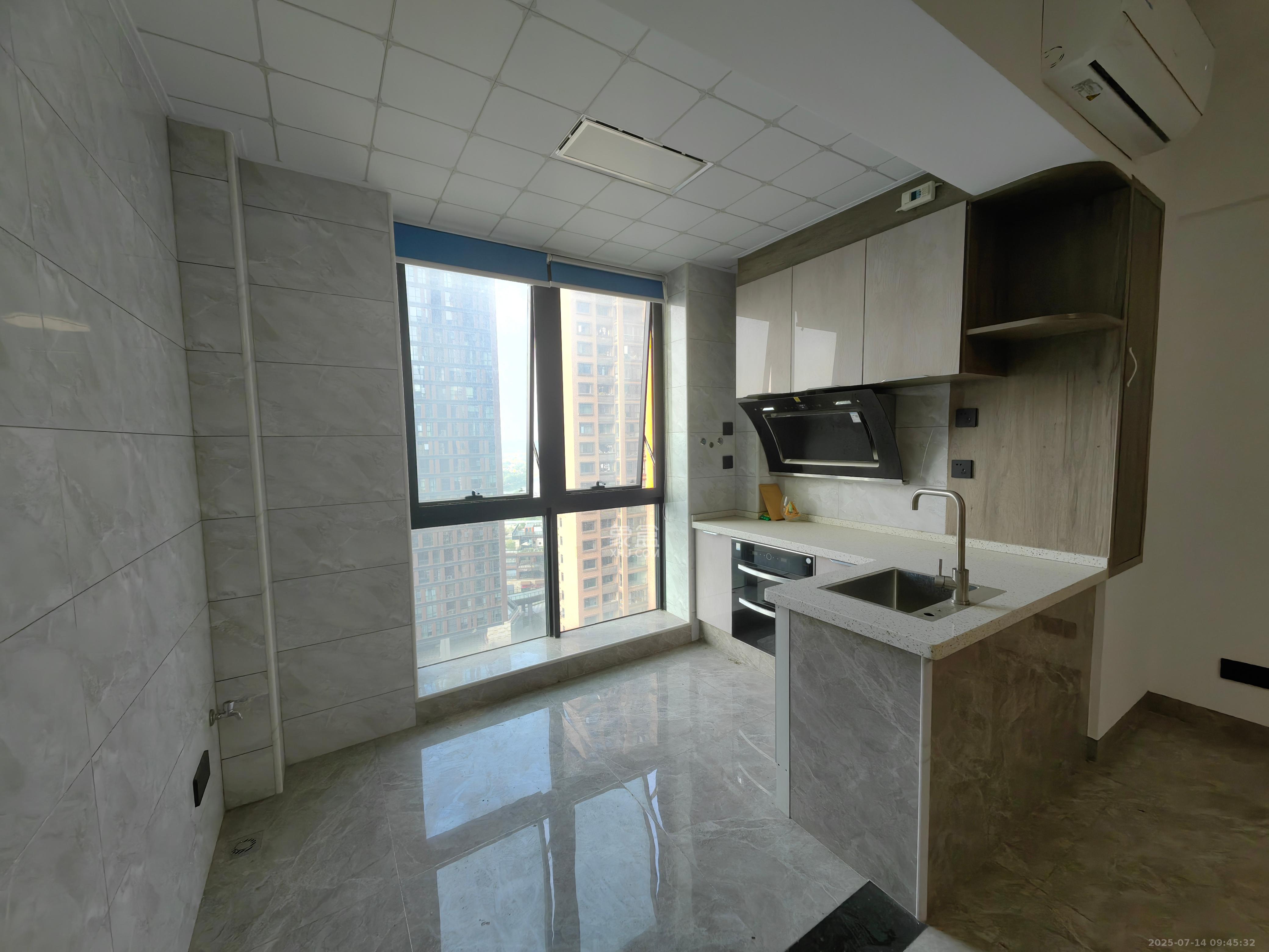 未来漫城  1室1厅1卫    1600.0元/月室内图