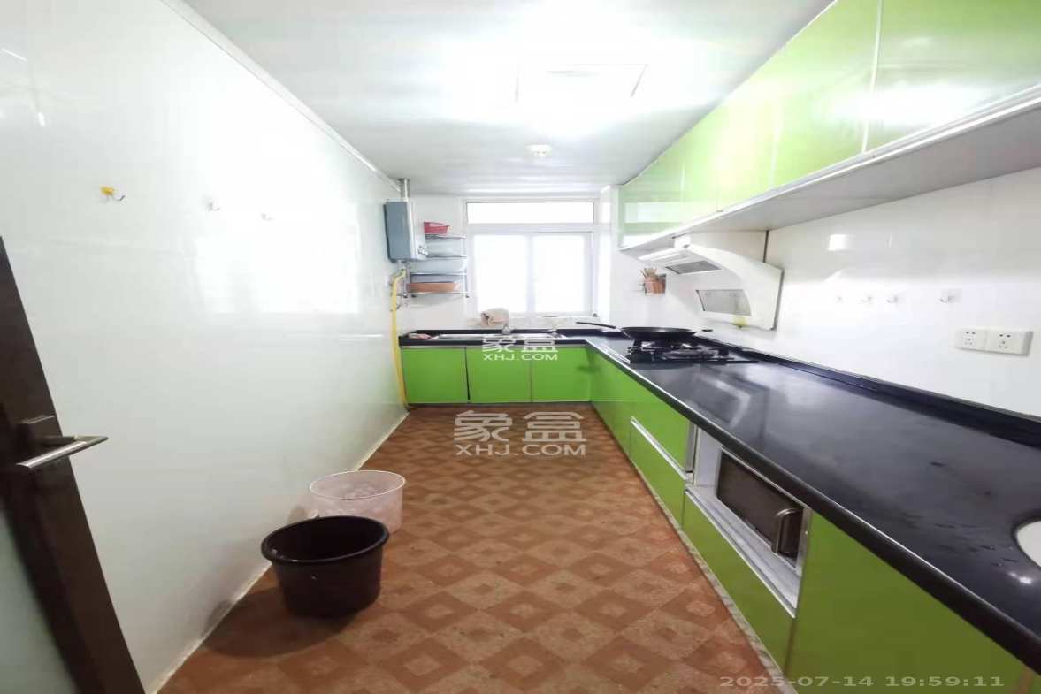 生活艺术城  3室2厅1卫    2200.0元/月 生活艺术城  3室2厅1卫    2200.0元/月室内图