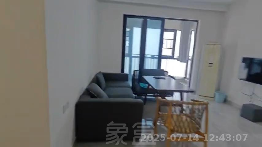 蓝溪谷 4室2厅2卫 2200.0元/月 蓝溪谷 4室2厅2卫 2200.0元/月室内图