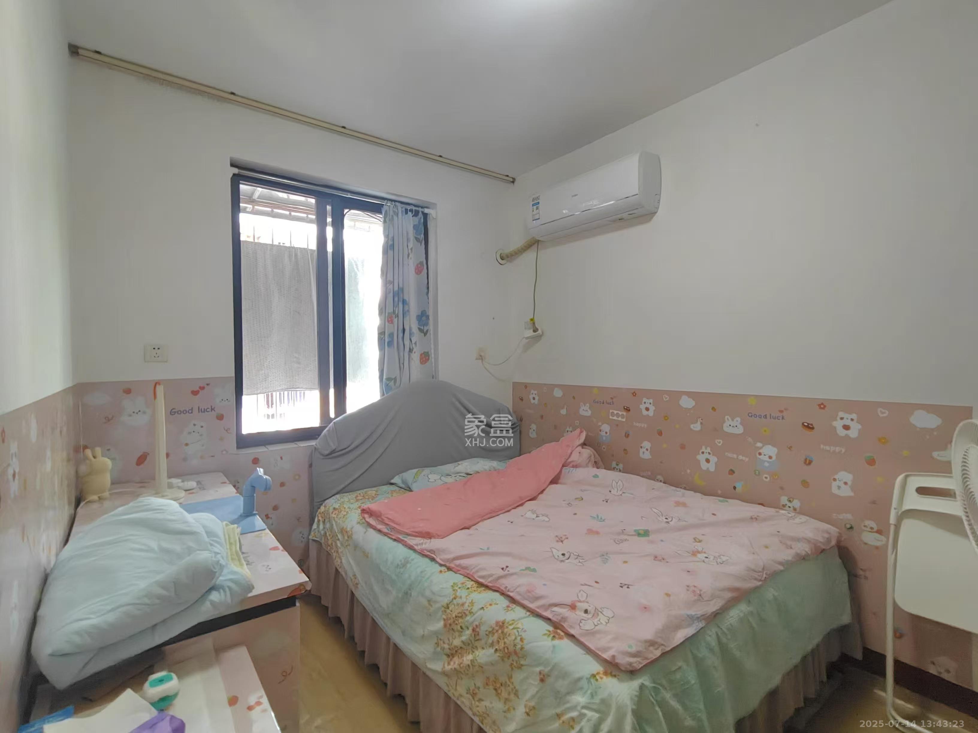 长勘小区  2室1厅1卫    1700.0元/月室内图