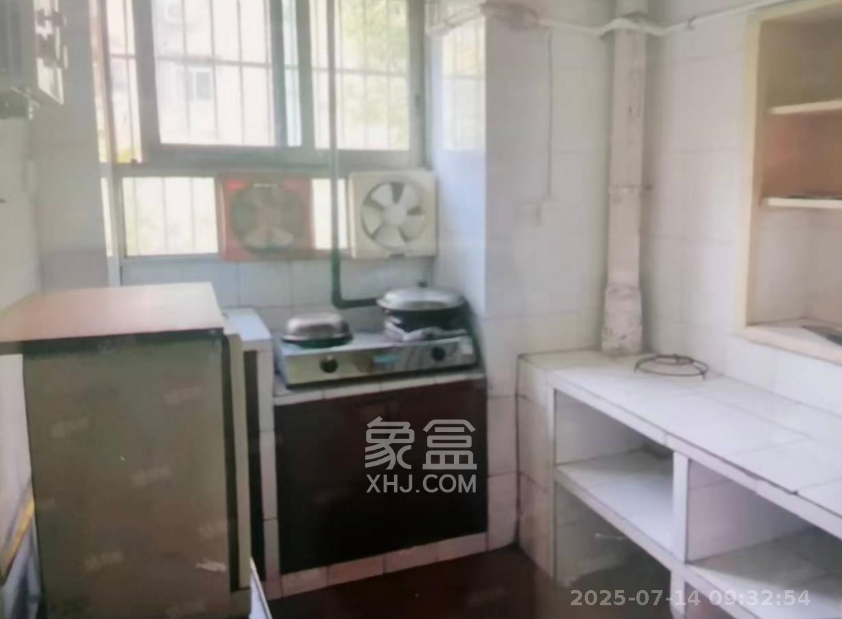 桂花二村 2室1厅1卫 2000.0元/月 桂花二村 2室1厅1卫 2000.0元/月室内图