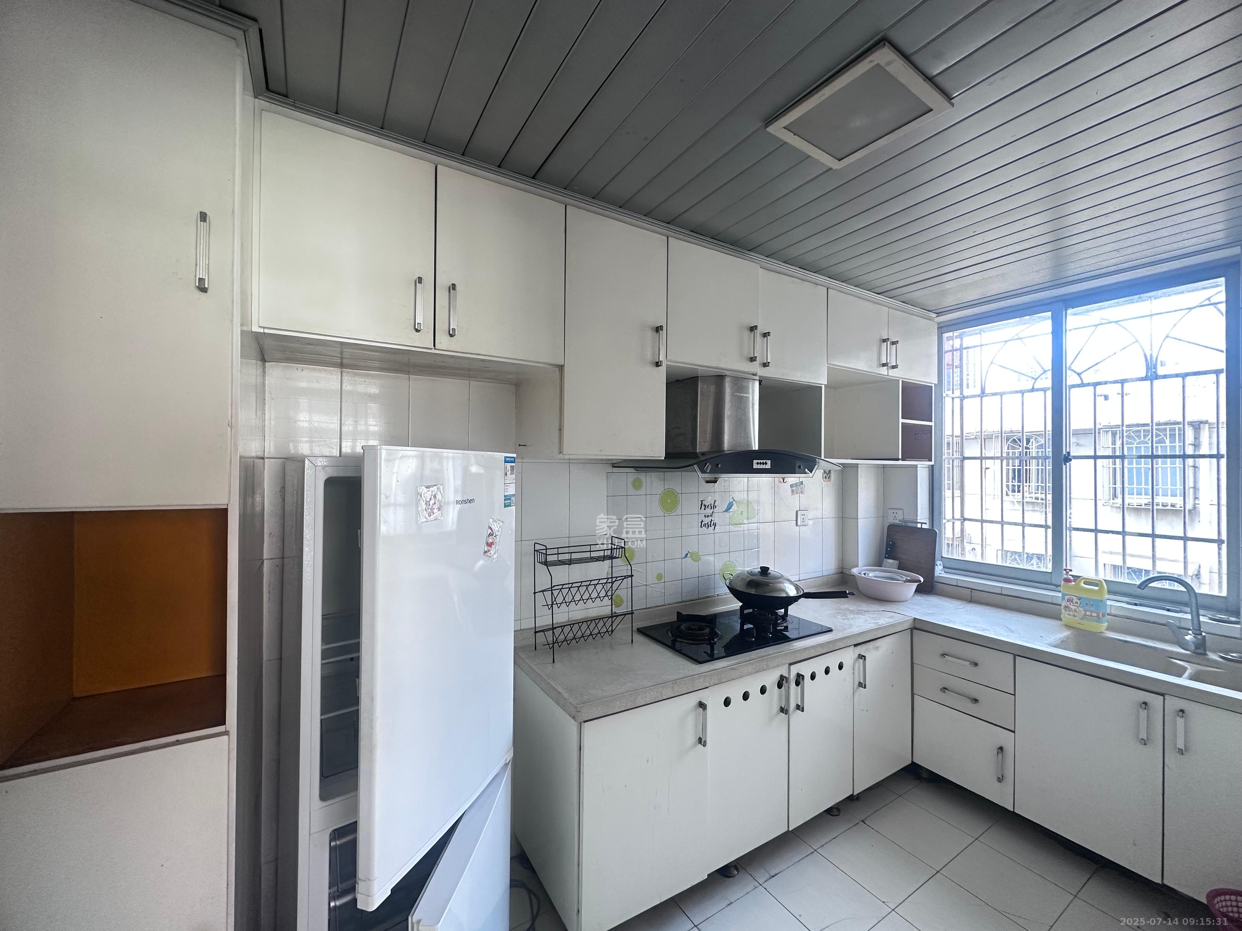 泰禹公馆 2室2厅1卫 1500.0元/月 泰禹公馆 2室2厅1卫 1500.0元/月室内图