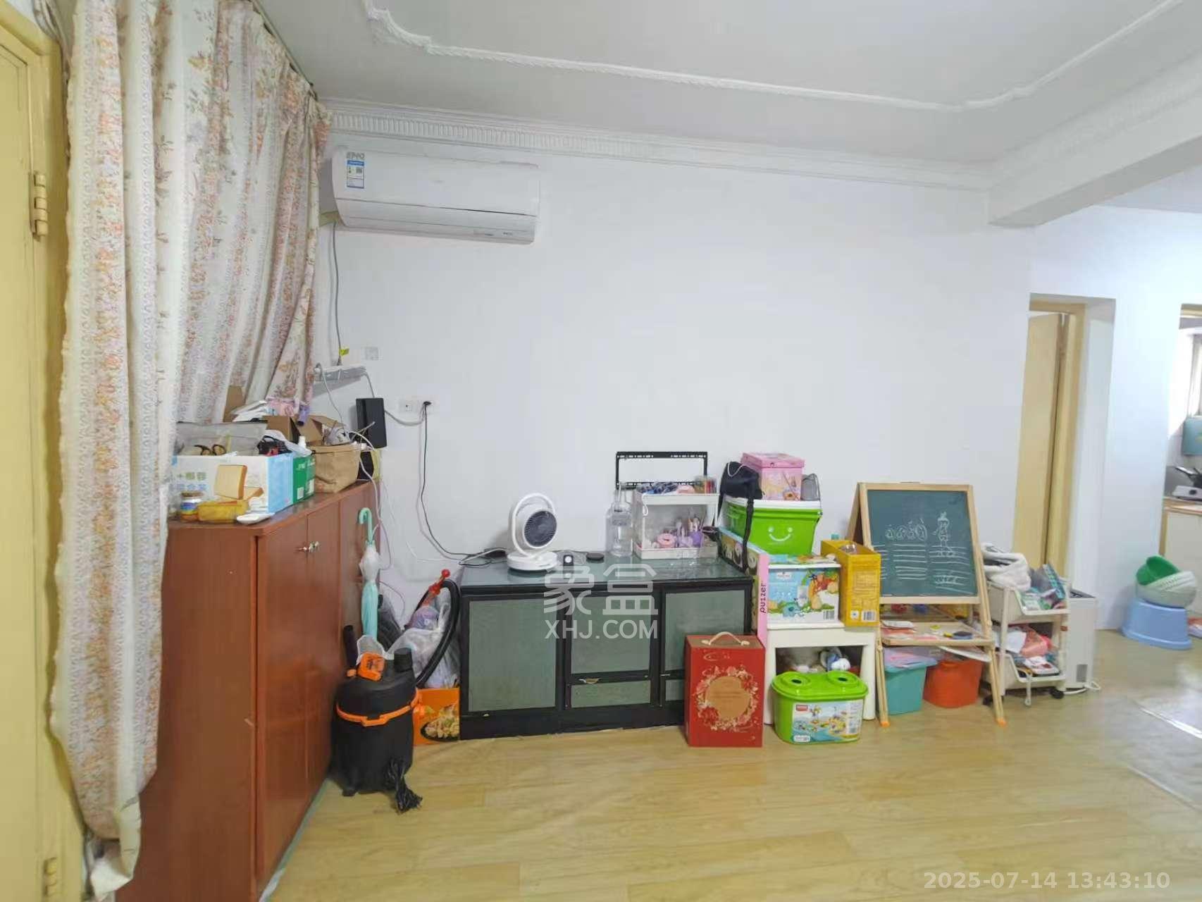 长勘小区  2室1厅1卫    1700.0元/月室内图