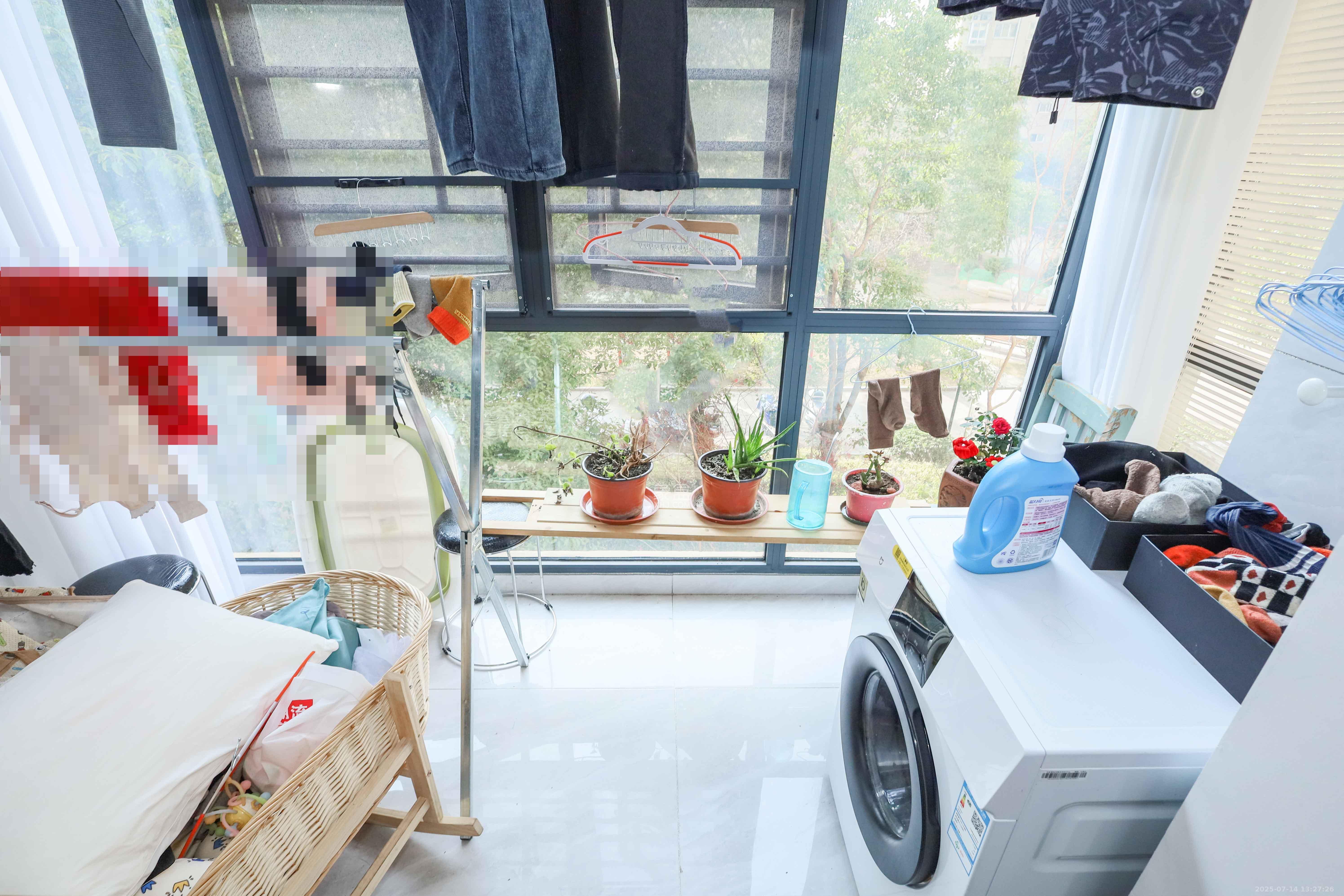 可可小城(麓谷可可小城)  3室2厅1卫    75.0万 可可小城(麓谷可可小城)  3室2厅1卫    75.0万阳台