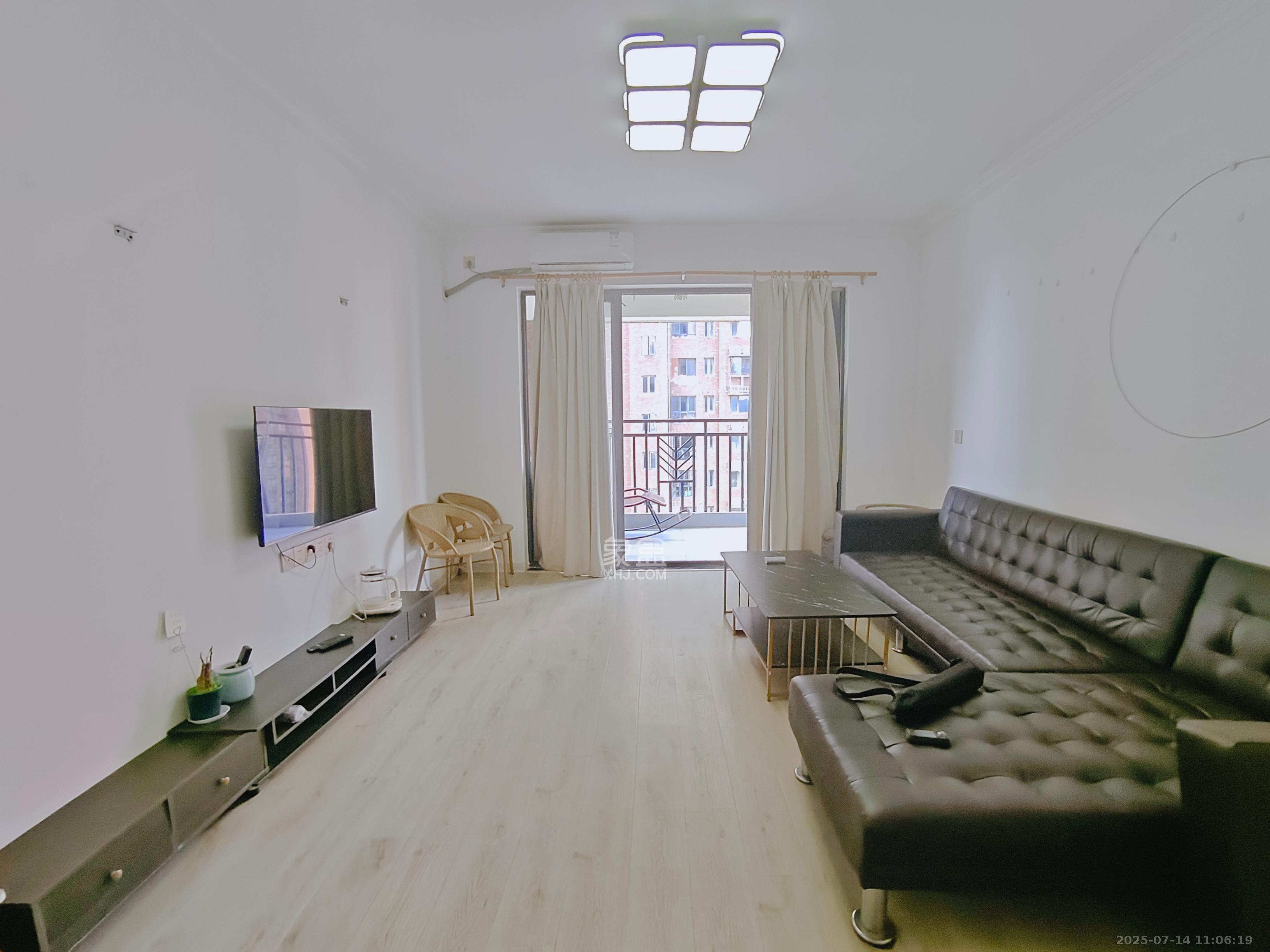 半山壹号  2室2厅1卫    2500.0元/月 半山壹号  2室2厅1卫    2500.0元/月室内图