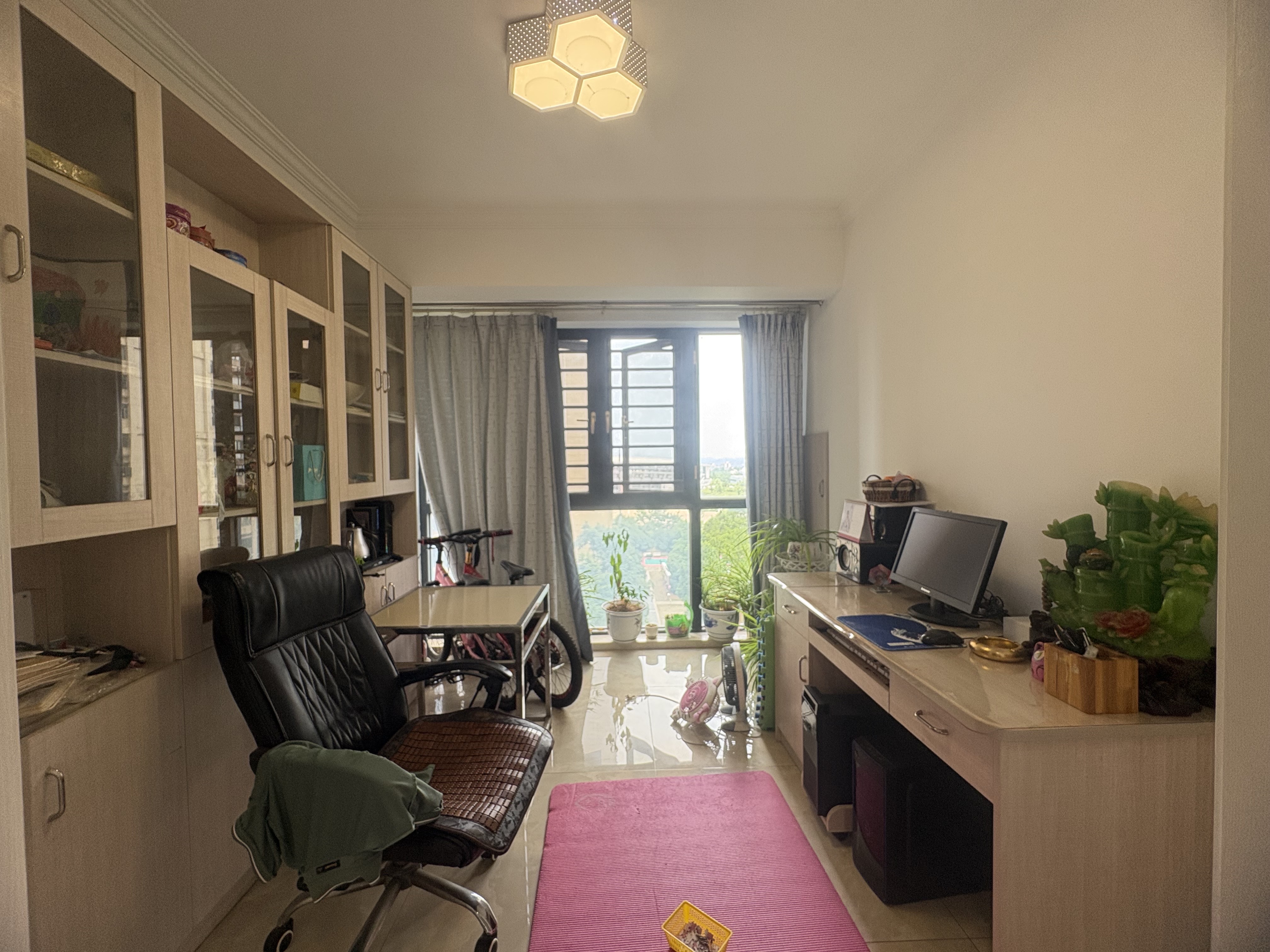 檀香山 4室2厅2卫 99.8万 檀香山 4室2厅2卫 99.8万客厅