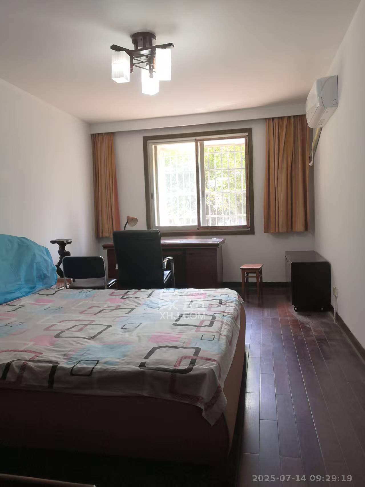 学宫街商住楼  3室0厅0卫   3200.00元/月室内图
