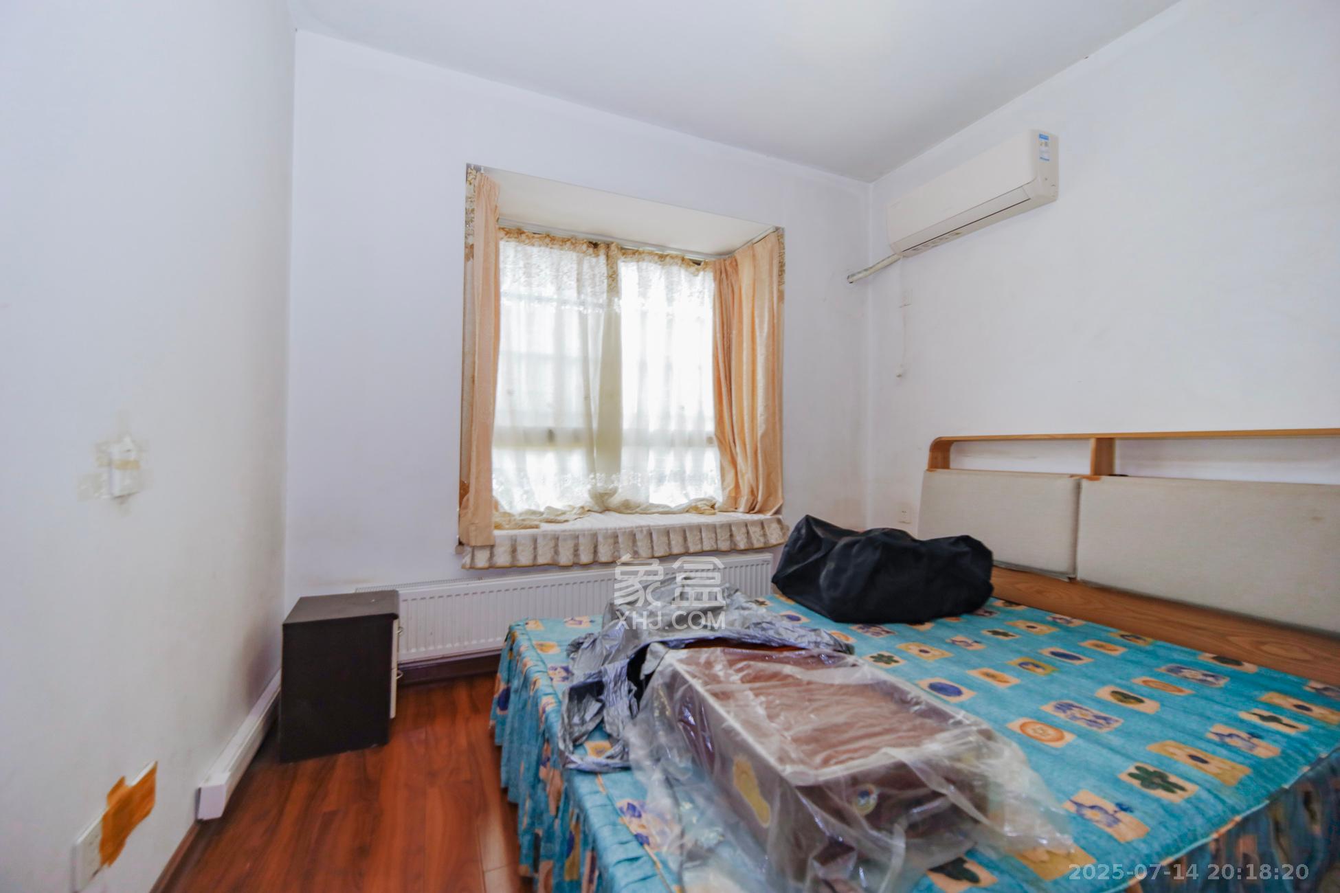 湘翰御舍 3室2厅2卫 70.0万 湘翰御舍 3室2厅2卫 70.0万卧室