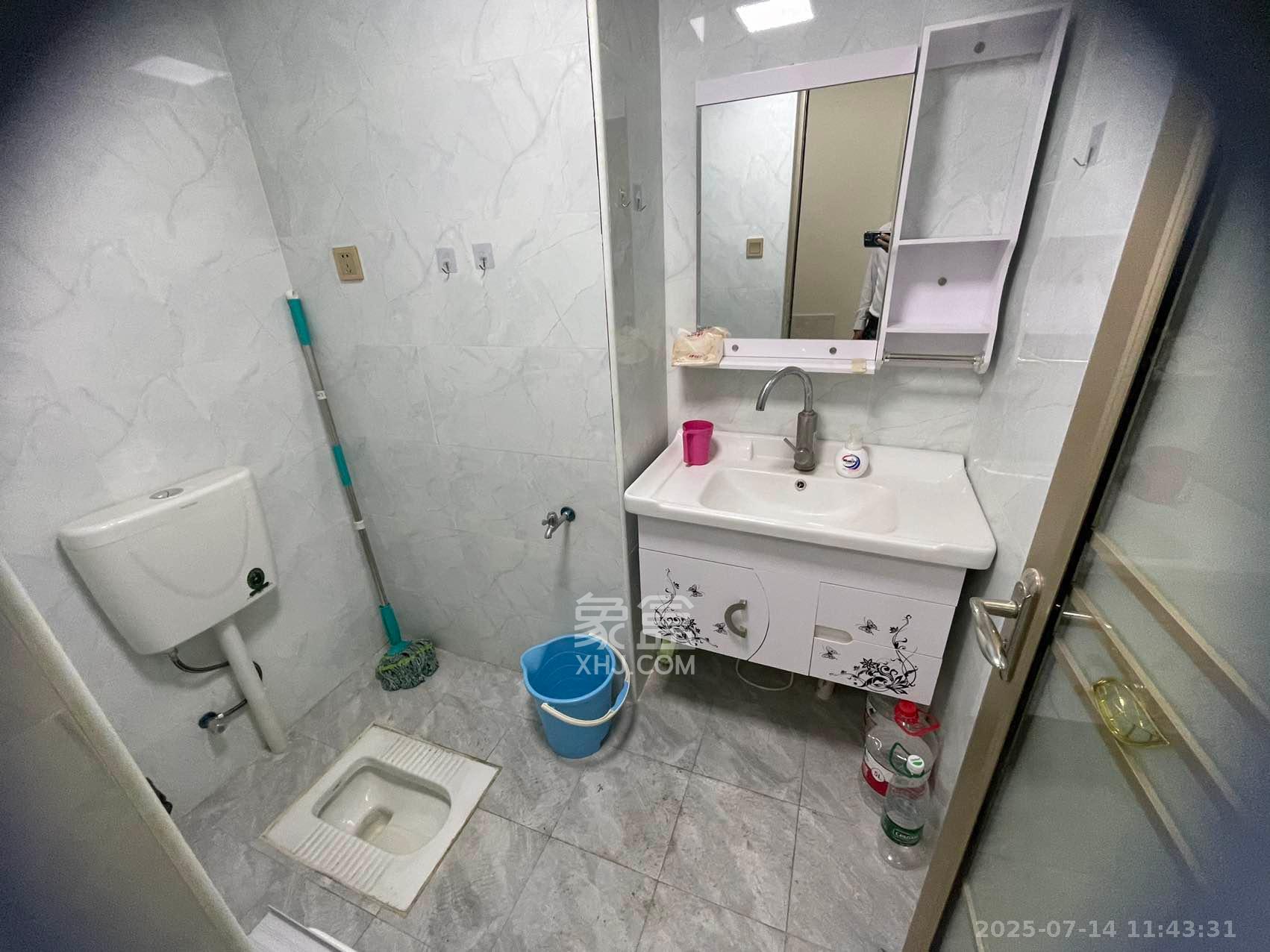 高升时代广场(冠铭商务中心) 1室1厅1卫 1300.0元/月 高升时代广场(冠铭商务中心) 1室1厅1卫 1300.0元/月室内图