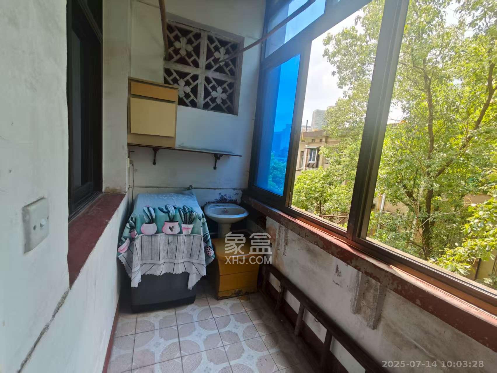 湘农桥社区 3室1厅1卫 1800.0元/月 湘农桥社区 3室1厅1卫 1800.0元/月室内图