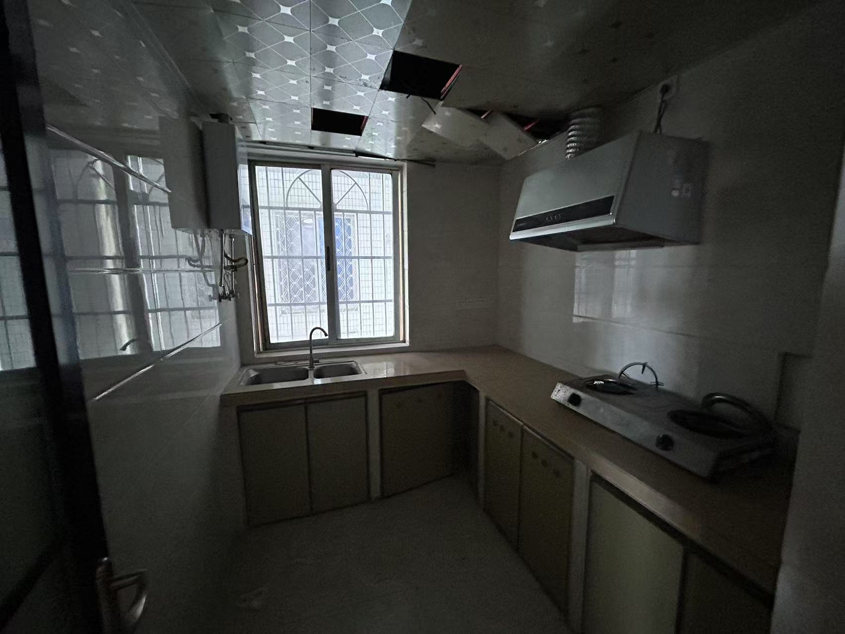 百金城小区 3室2厅2卫 3100.0元/月 百金城小区 3室2厅2卫 3100.0元/月室内图