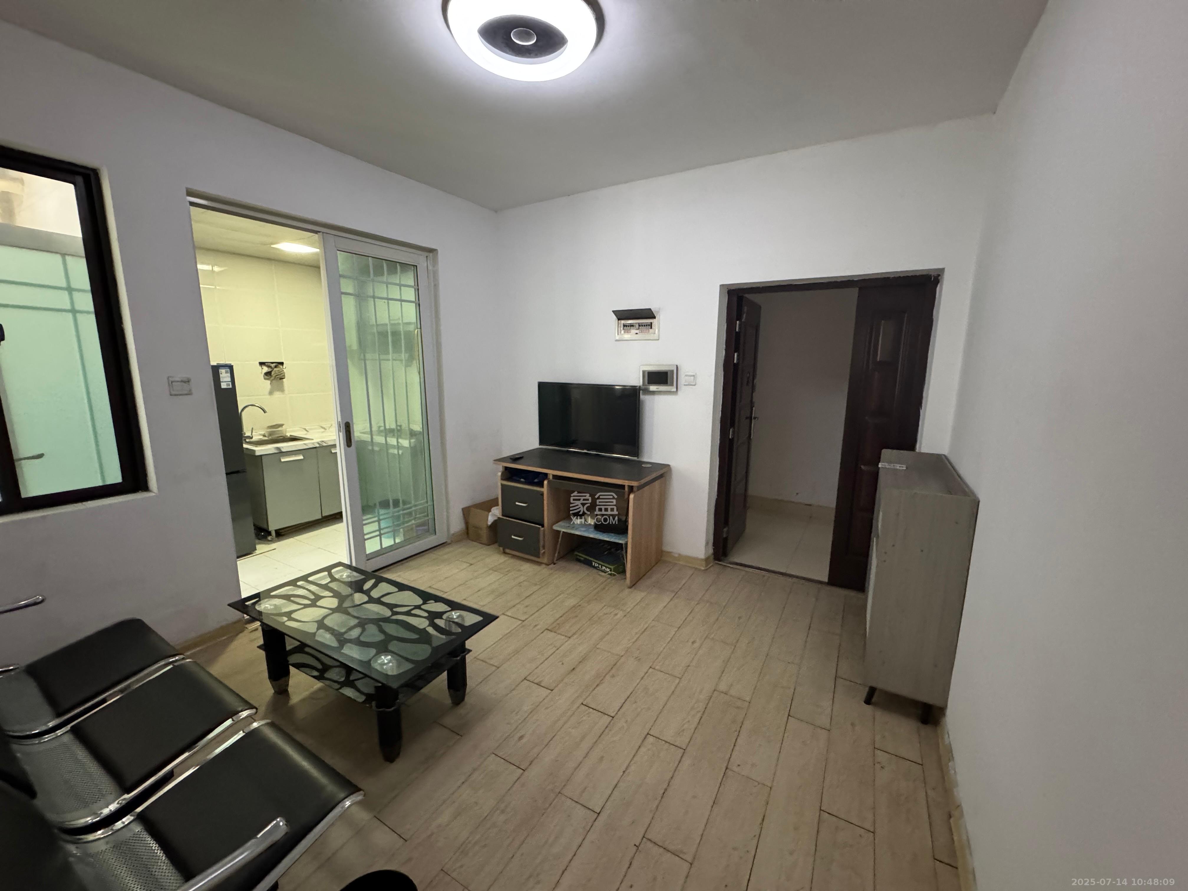 上东辛顿公寓 1室1厅1卫 1500.0元/月 上东辛顿公寓 1室1厅1卫 1500.0元/月室内图