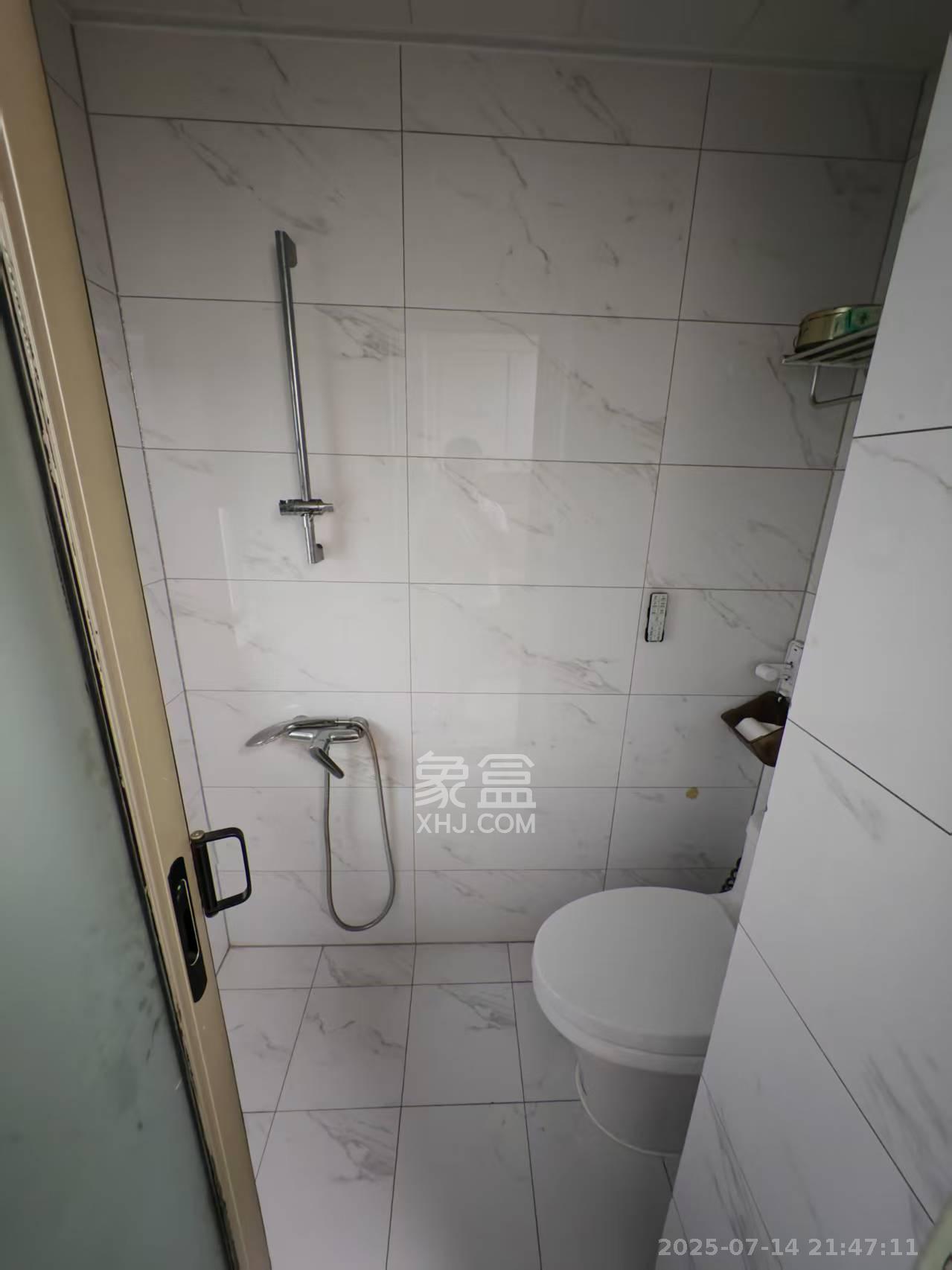 恒基凯旋门三期  3室2厅2卫    2800.0元/月室内图