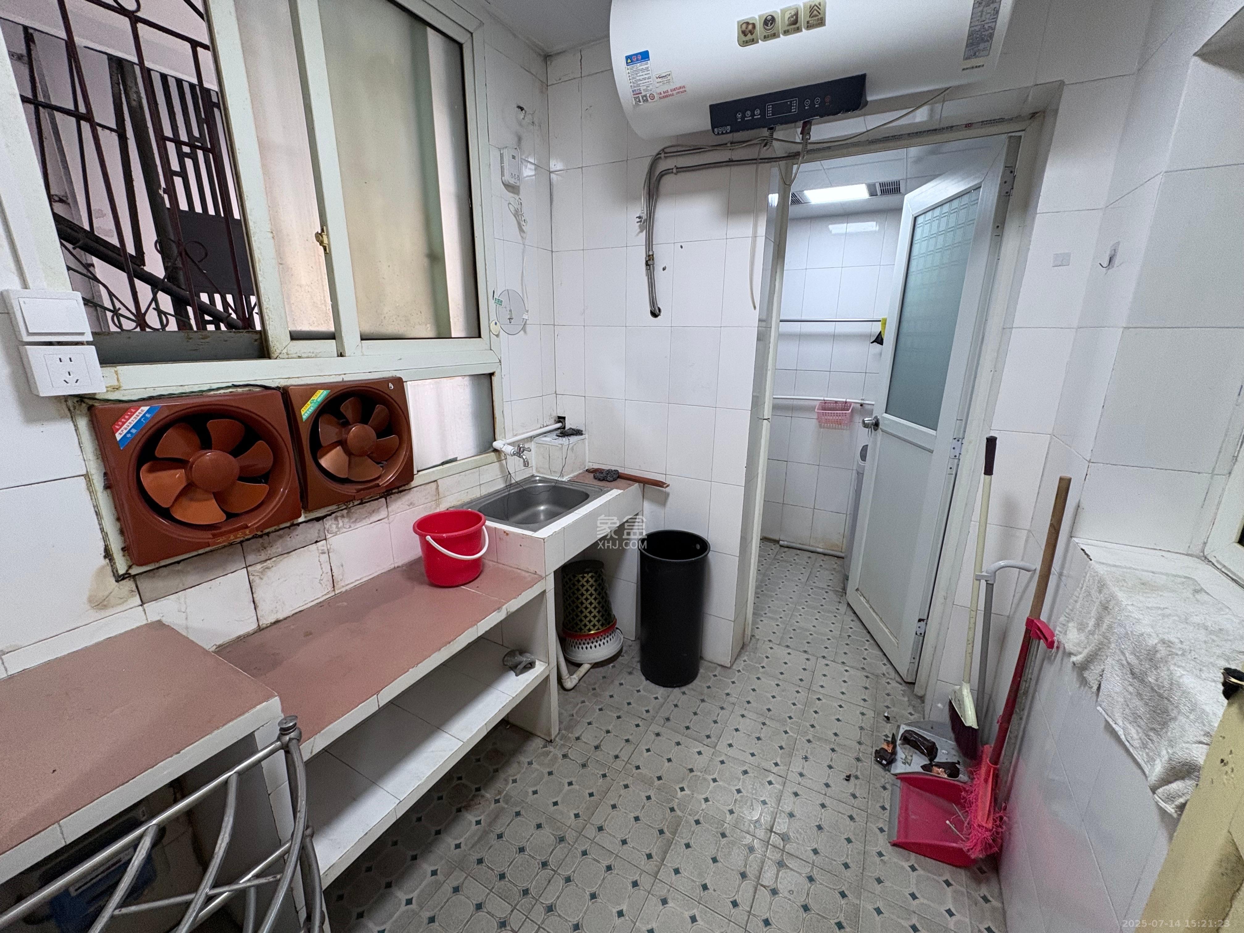 市财政局宿舍（凤凰台32号）  2室1厅1卫   1500.00元/月室内图