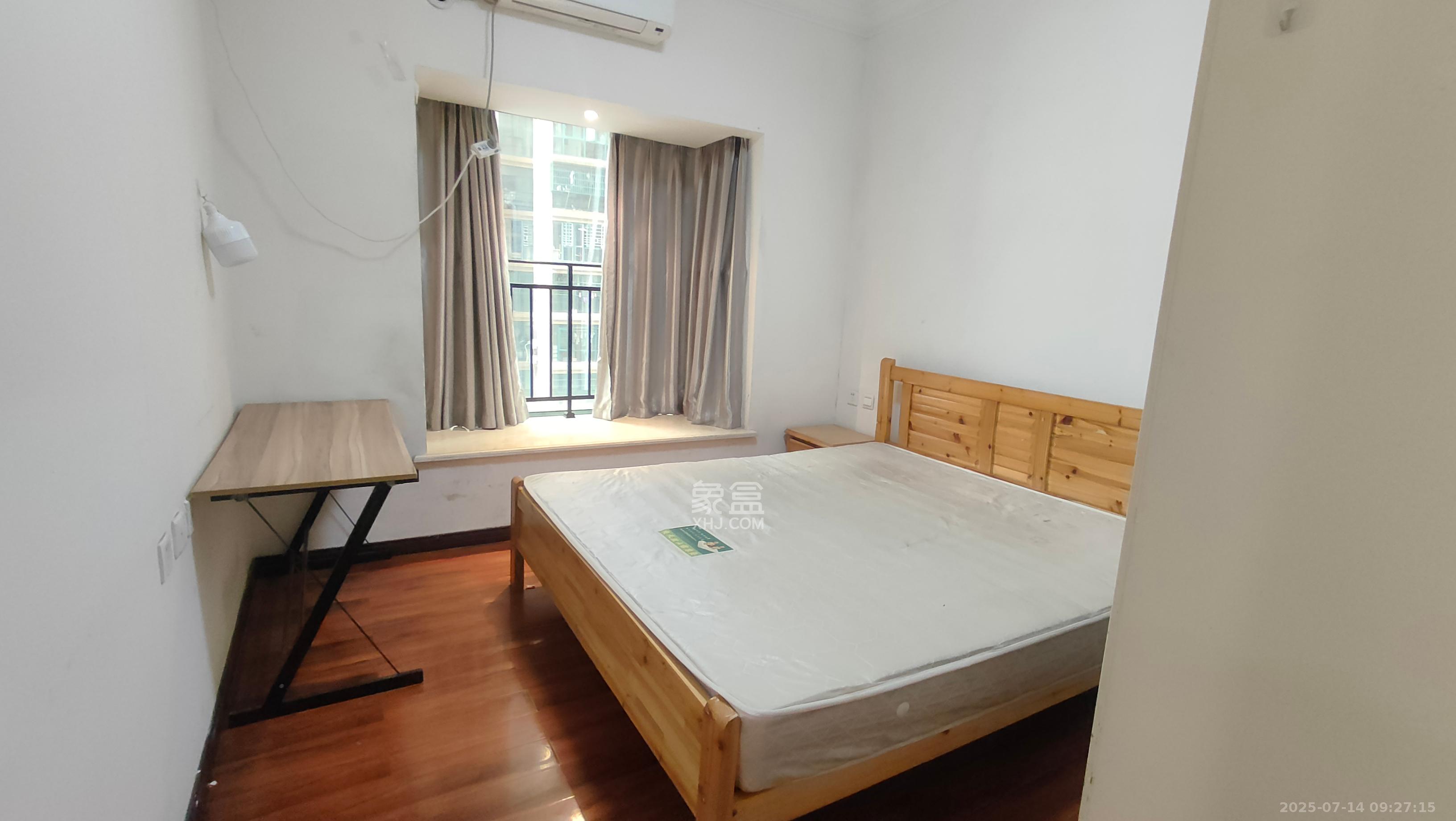 富基世纪公园 3室2厅1卫 1400.0元/月 富基世纪公园 3室2厅1卫 1400.0元/月室内图