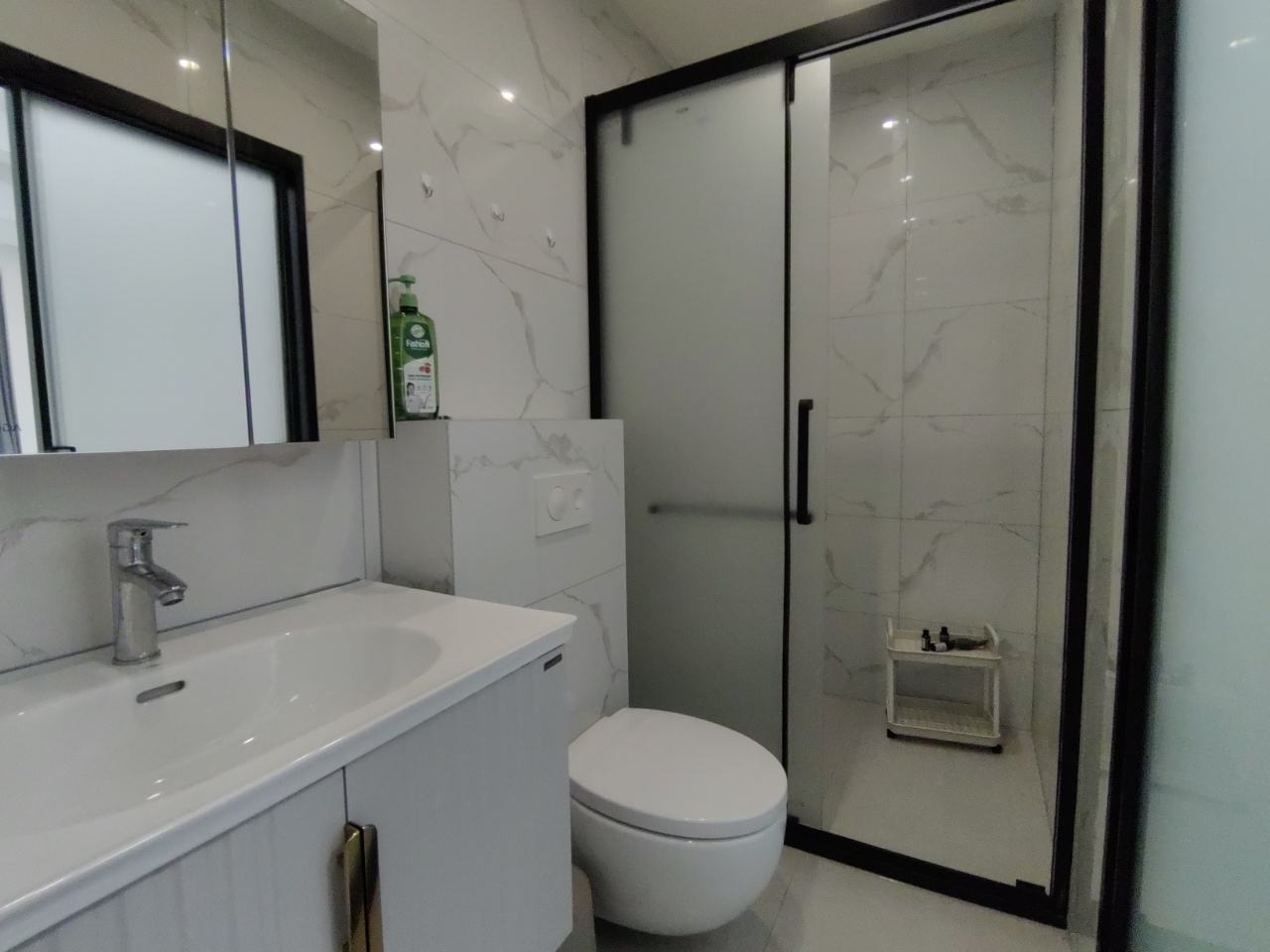 滨海新天地  3室2厅2卫    158.0万 滨海新天地  3室2厅2卫    158.0万客厅