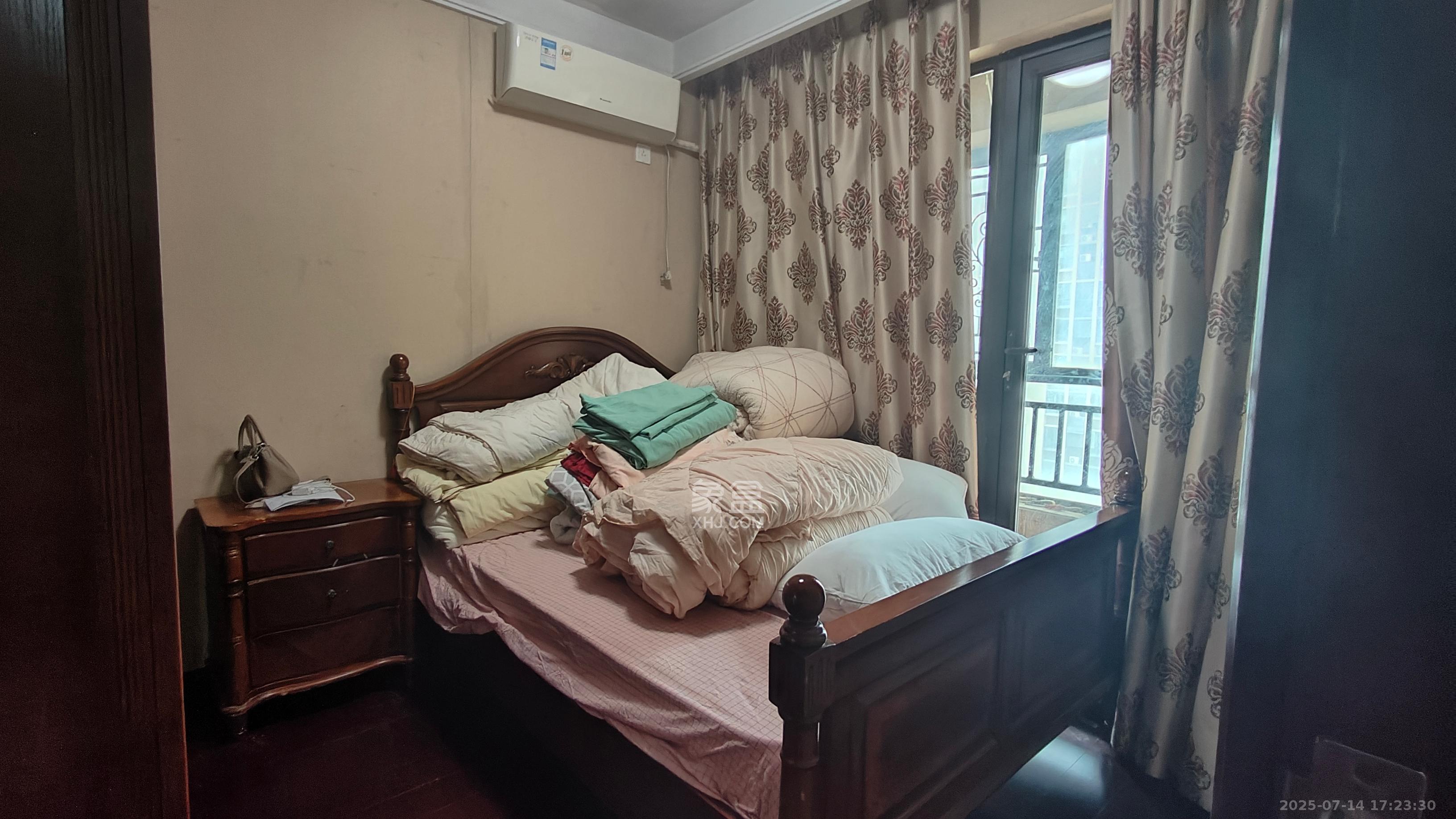 中海国际二期  4室2厅2卫    2500.0元/月 中海国际二期  4室2厅2卫    2500.0元/月室内图